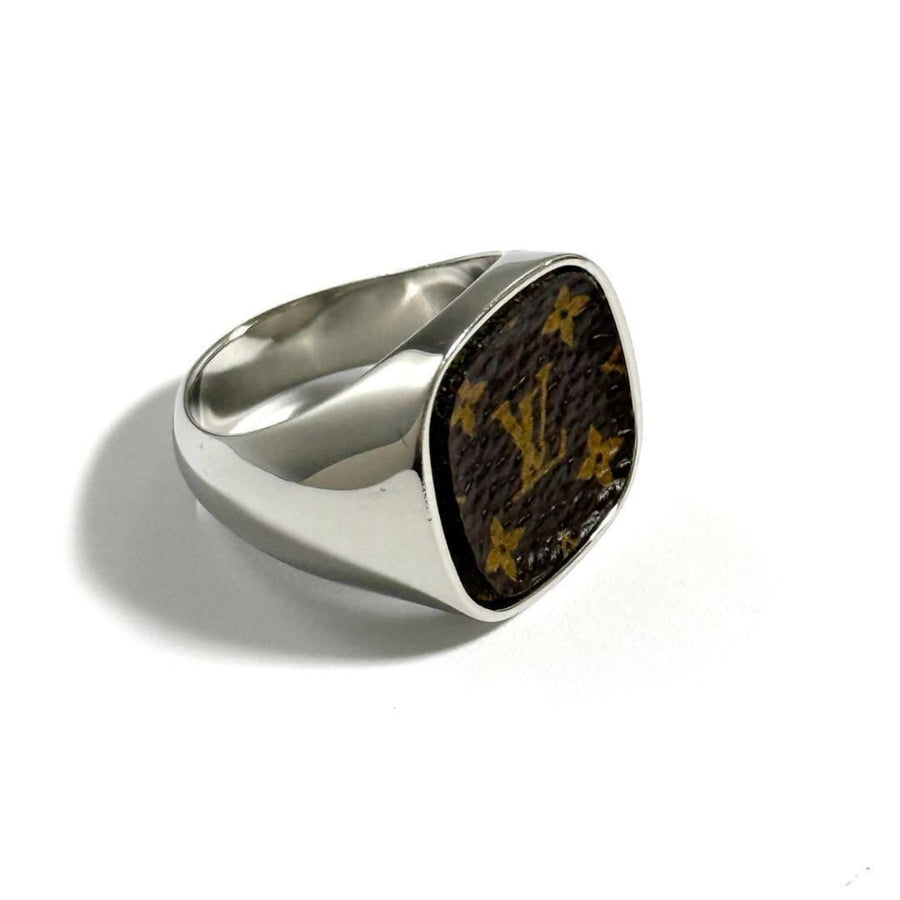 Louis Vuitton LV Monogram Signet Ring