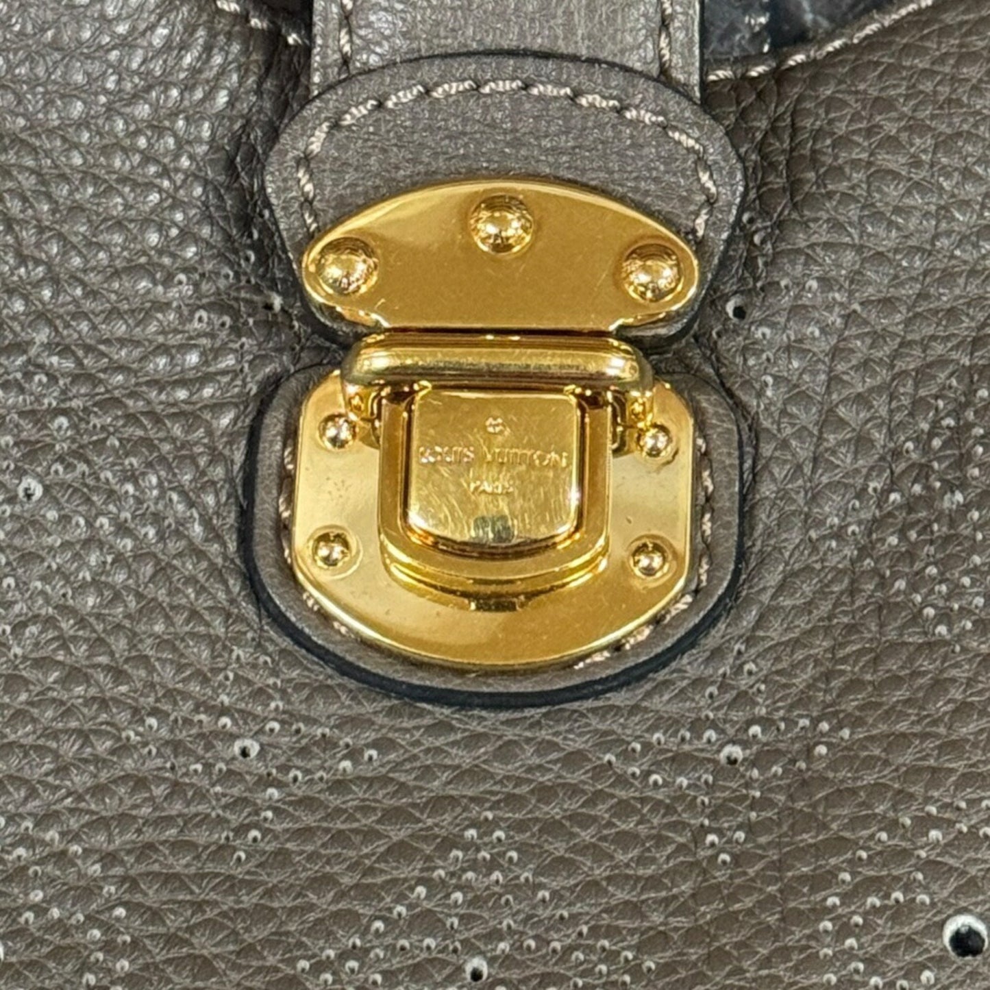 192058587.jpg