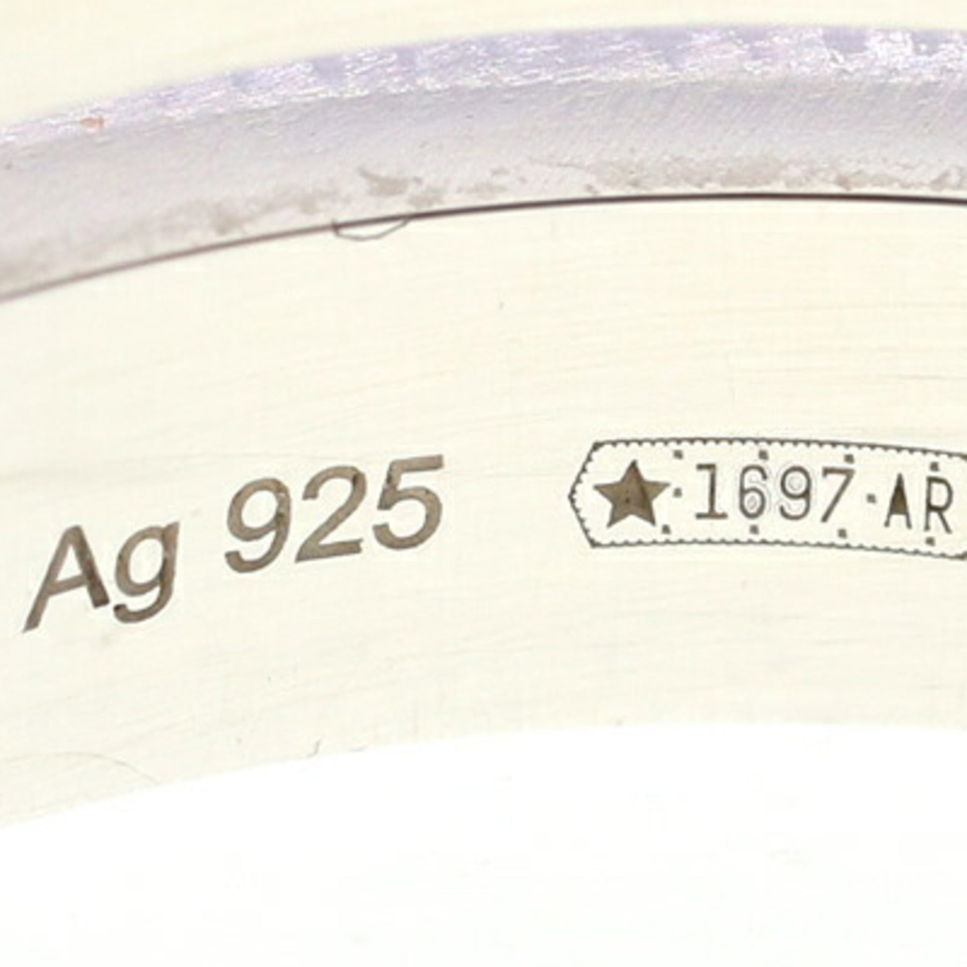 195203699.jpg