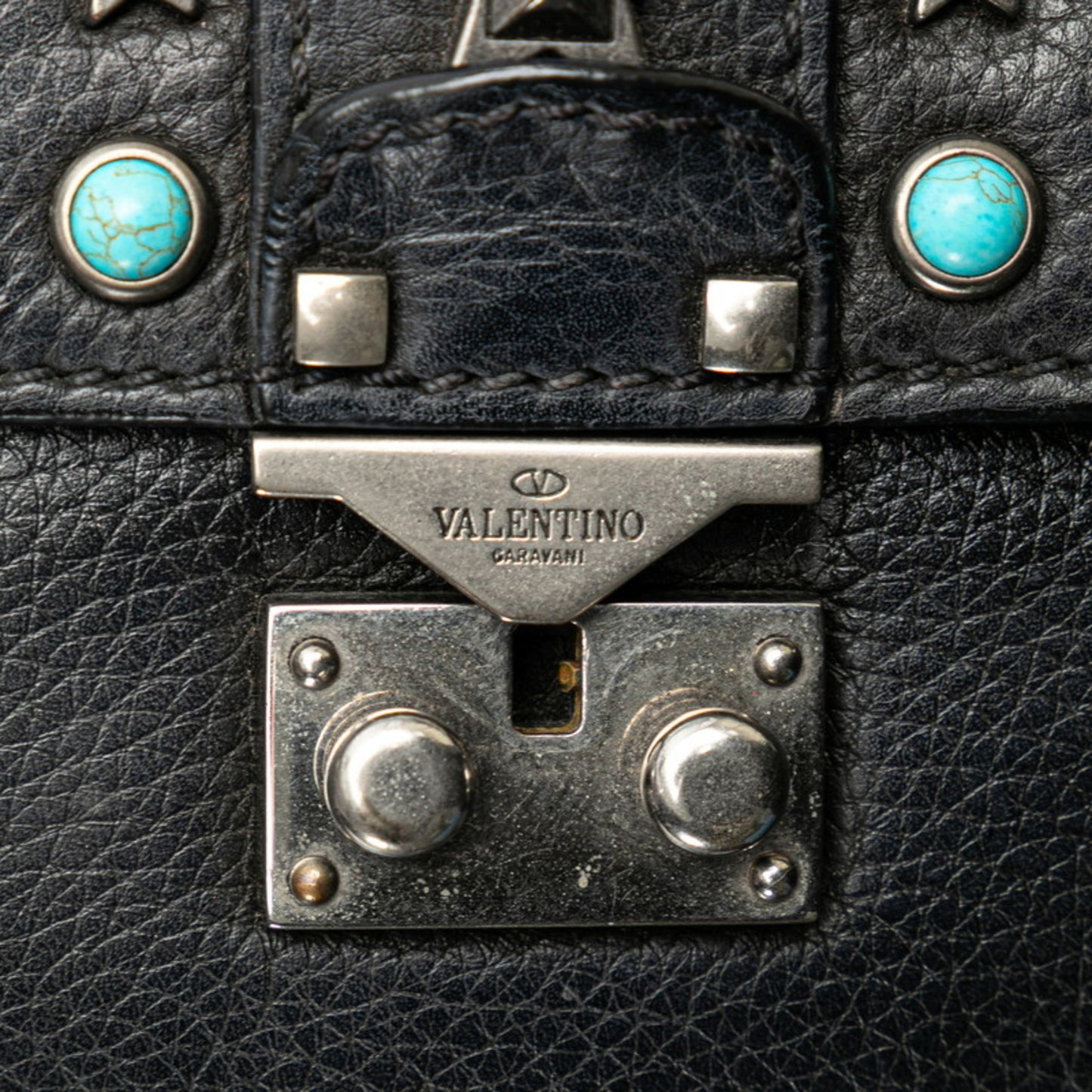 195207879.jpg