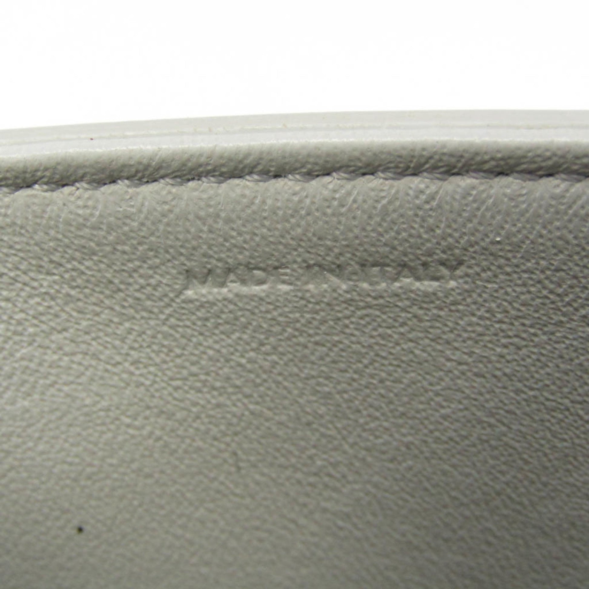 197165384.jpg