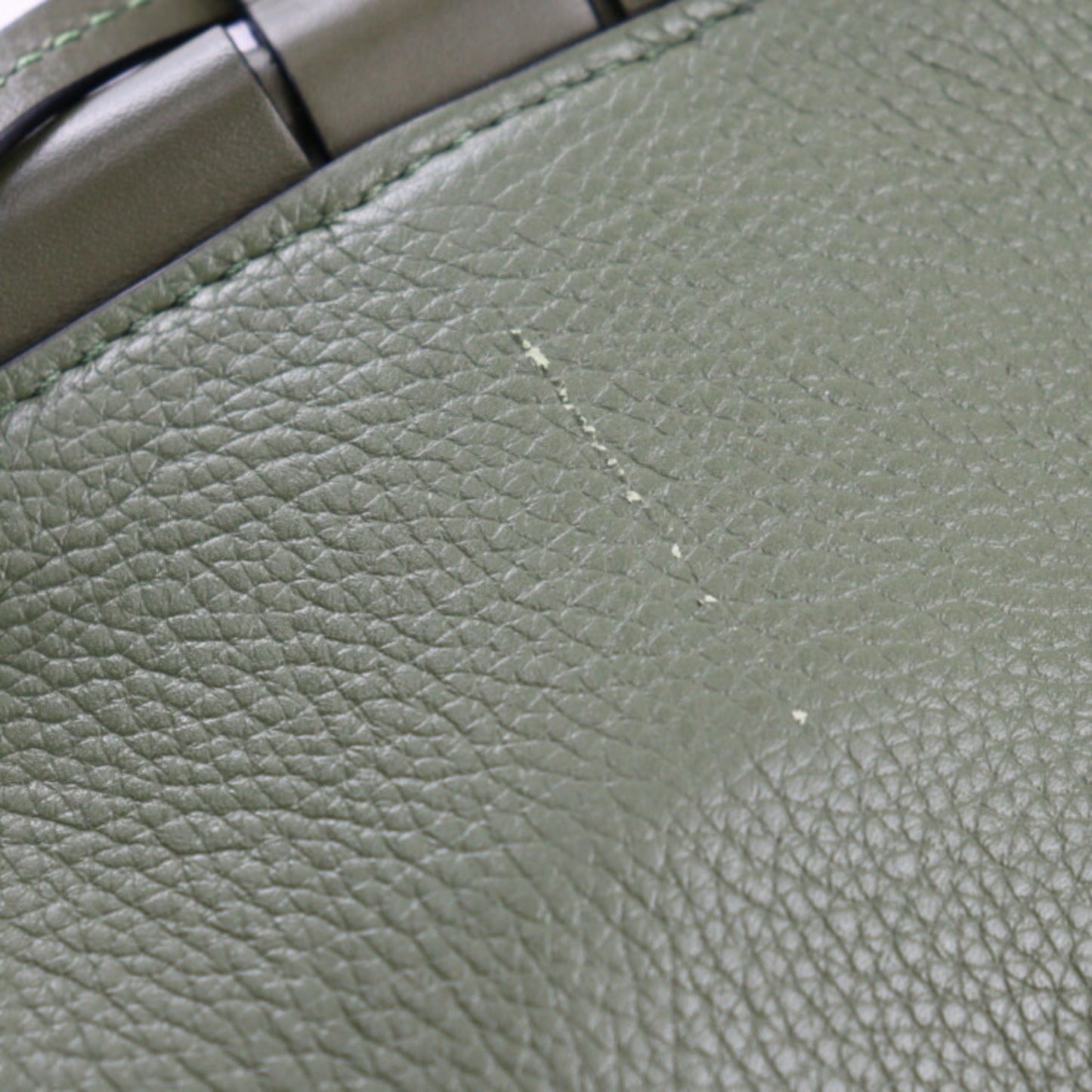 197176284.jpg
