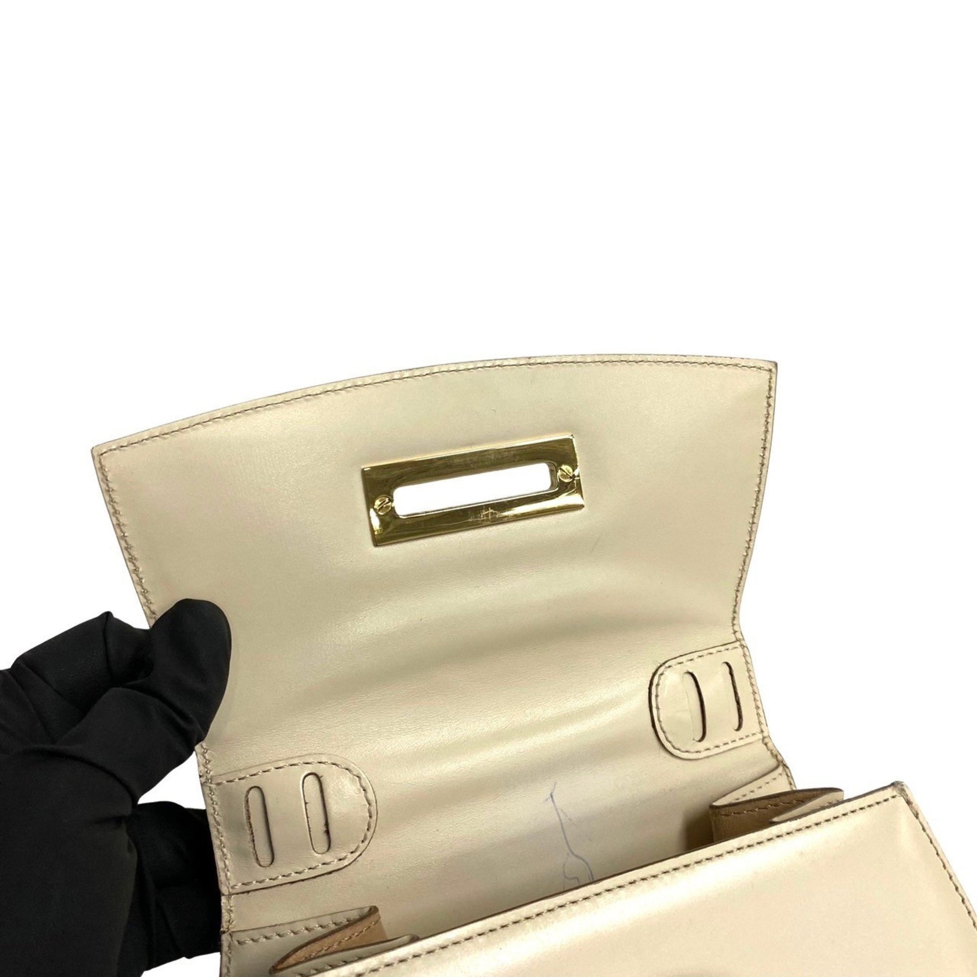 197183043.jpg
