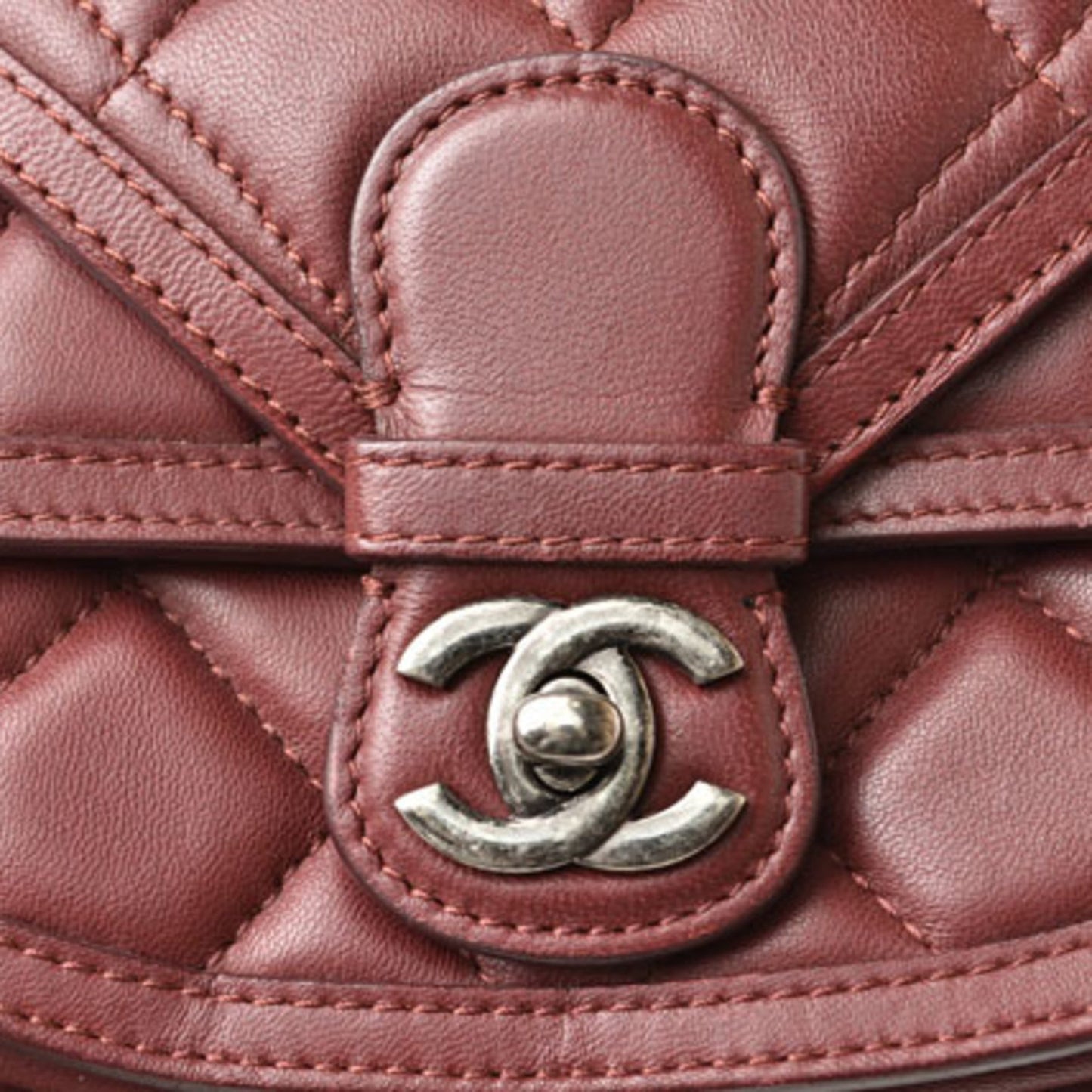 197203049.jpg