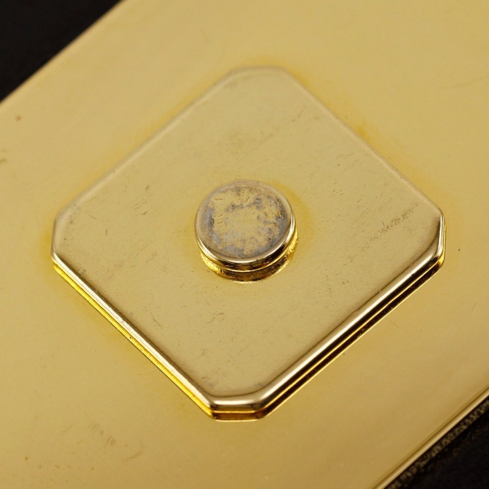 198028371.jpg