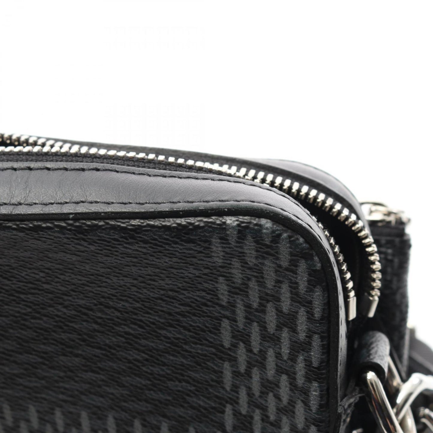 Louis Vuitton Monogram Canvas Black Shoulder Bags