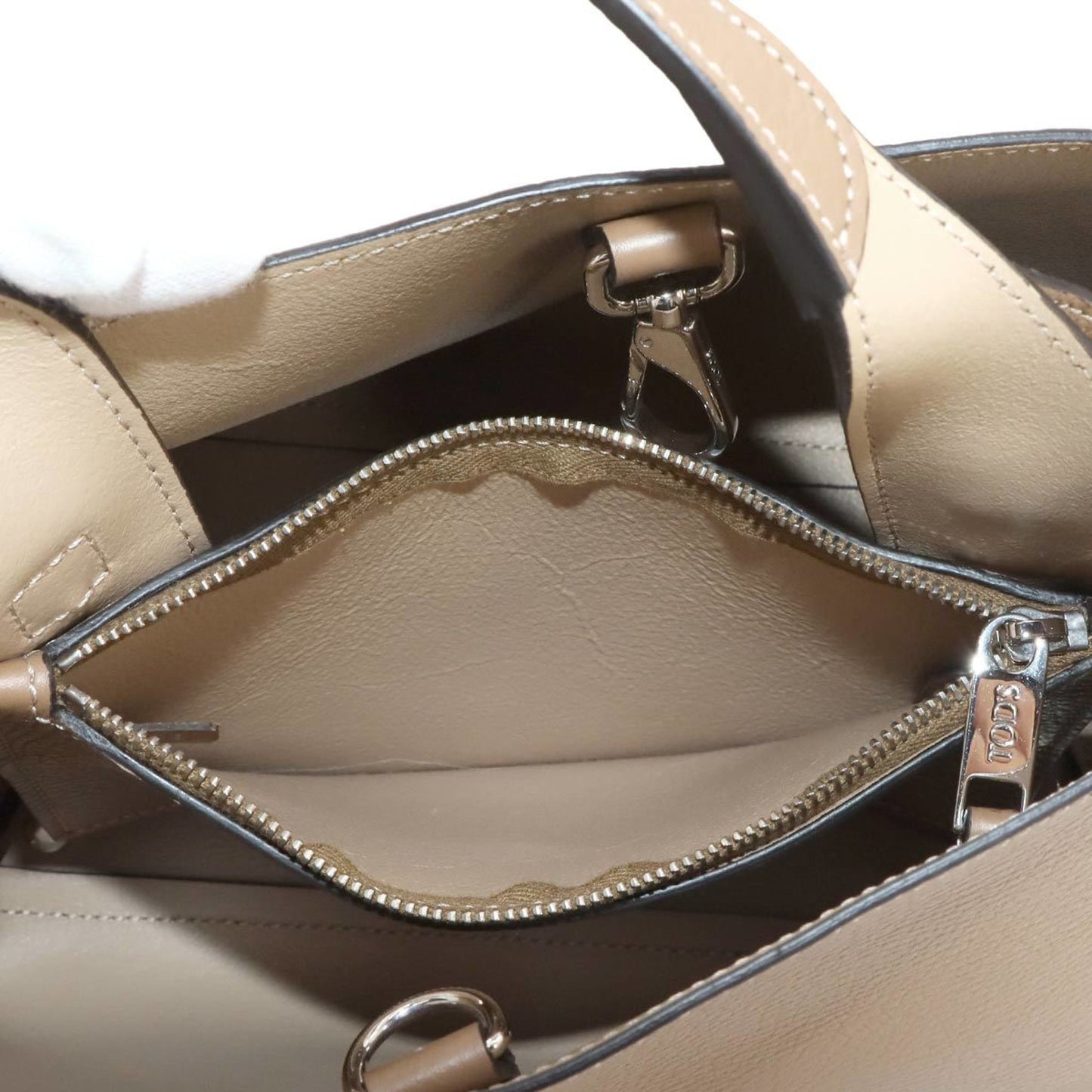 Tod's Others Brown Handbags