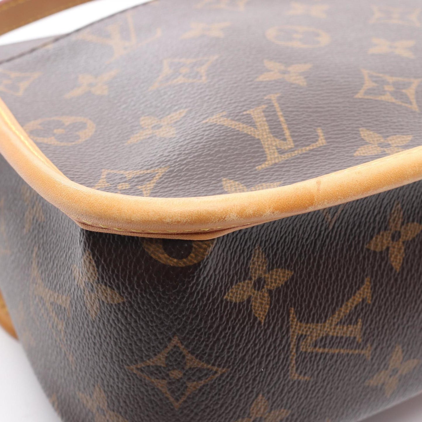 Louis Vuitton Coated Canvas Brown Shoulder Bags