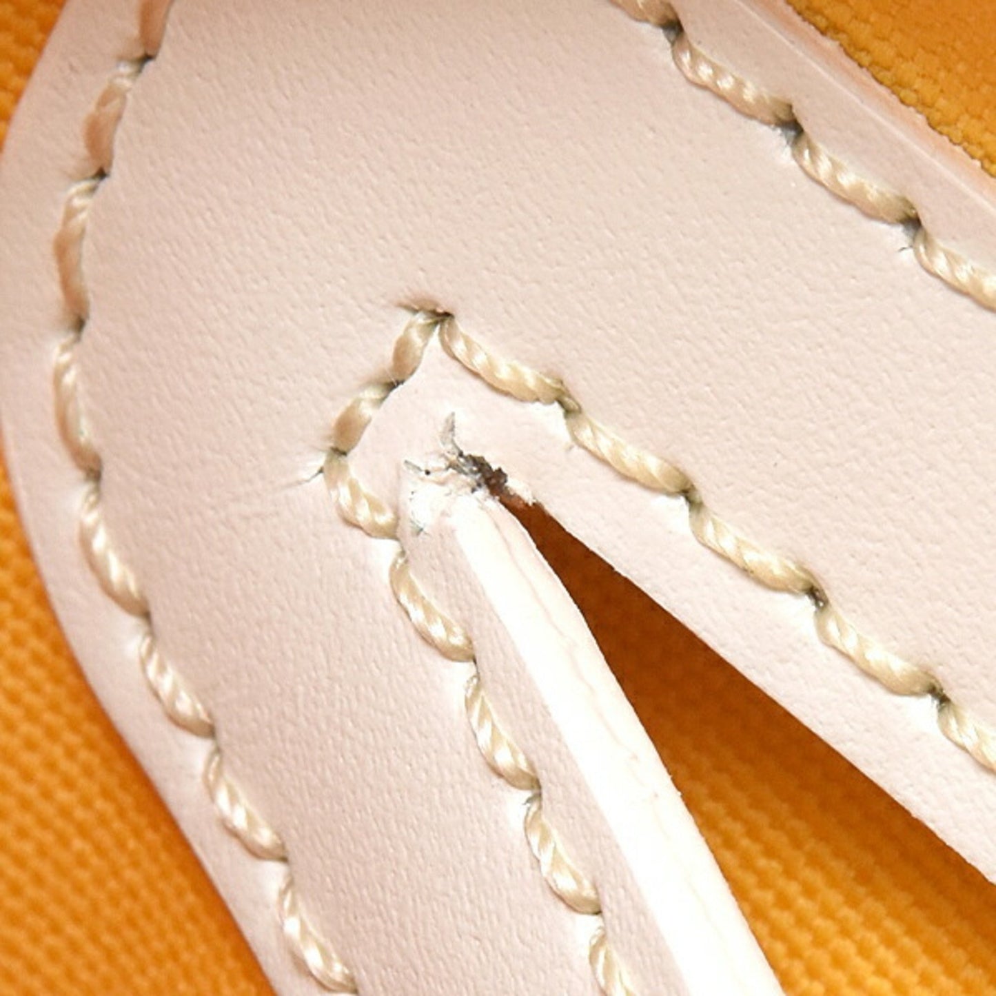 Goyard Pvc White Shoulder Bags