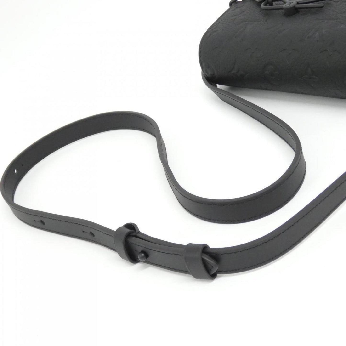 Louis Vuitton Monogram Canvas Black Shoulder Bags