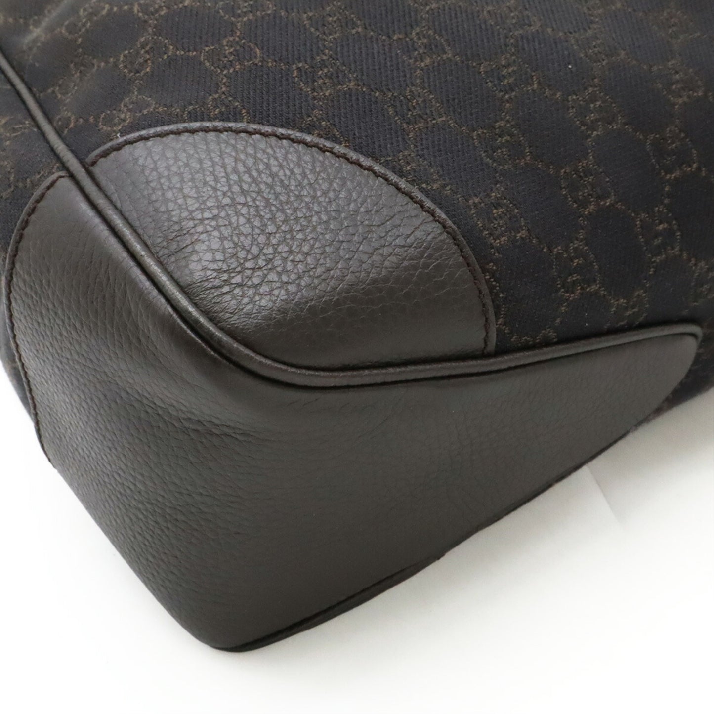 Gucci Canvas Brown Handbags