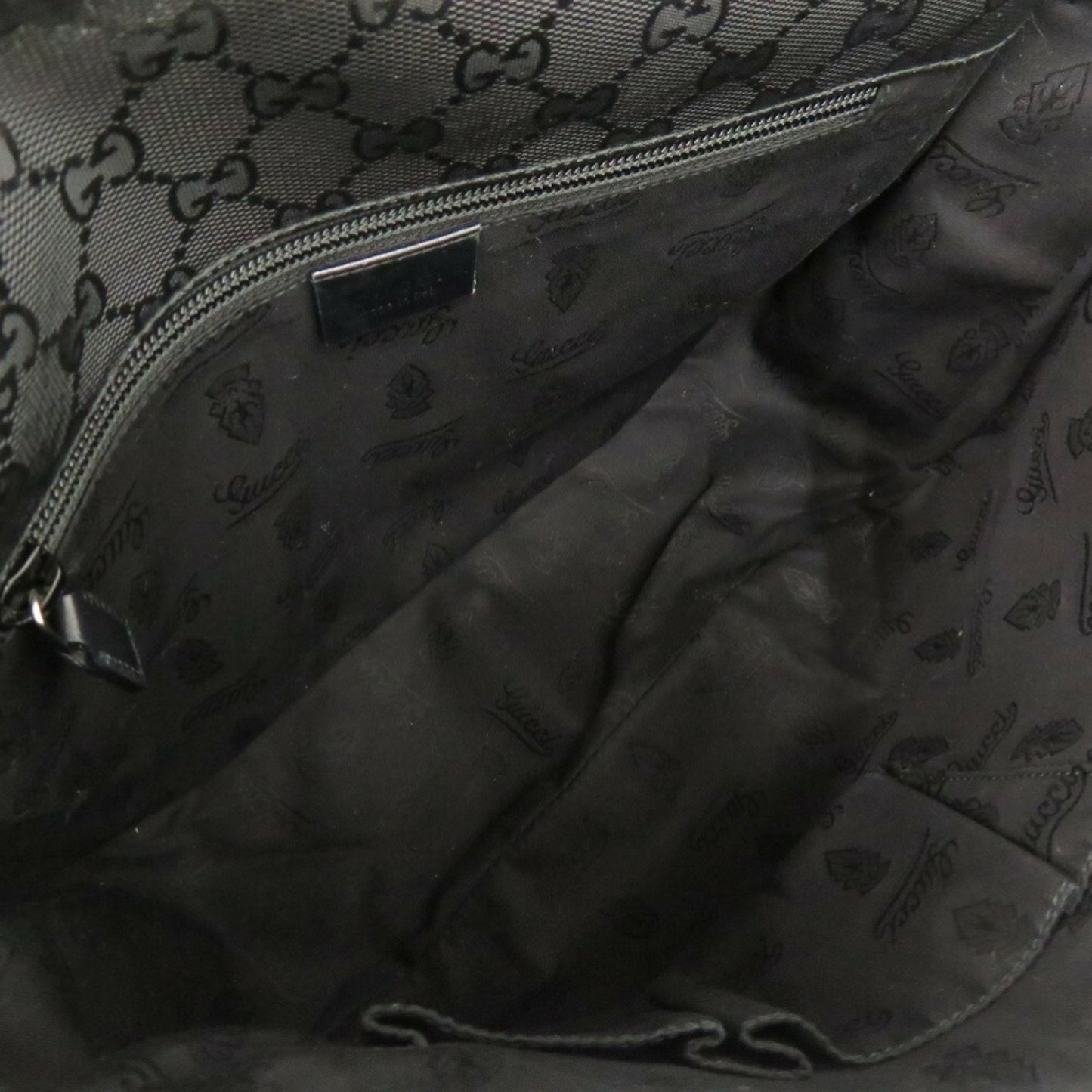 Gucci Coated Canvas Black Shoulder Bags