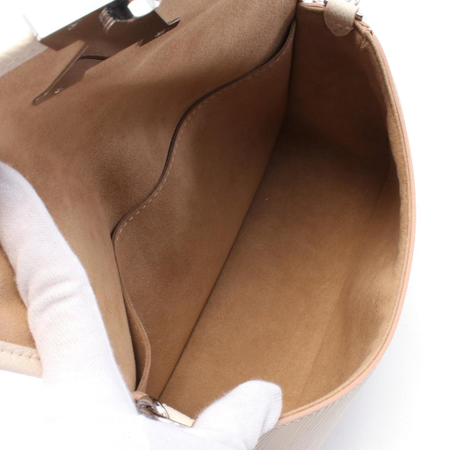 Louis Vuitton Epi White Shoulder Bags