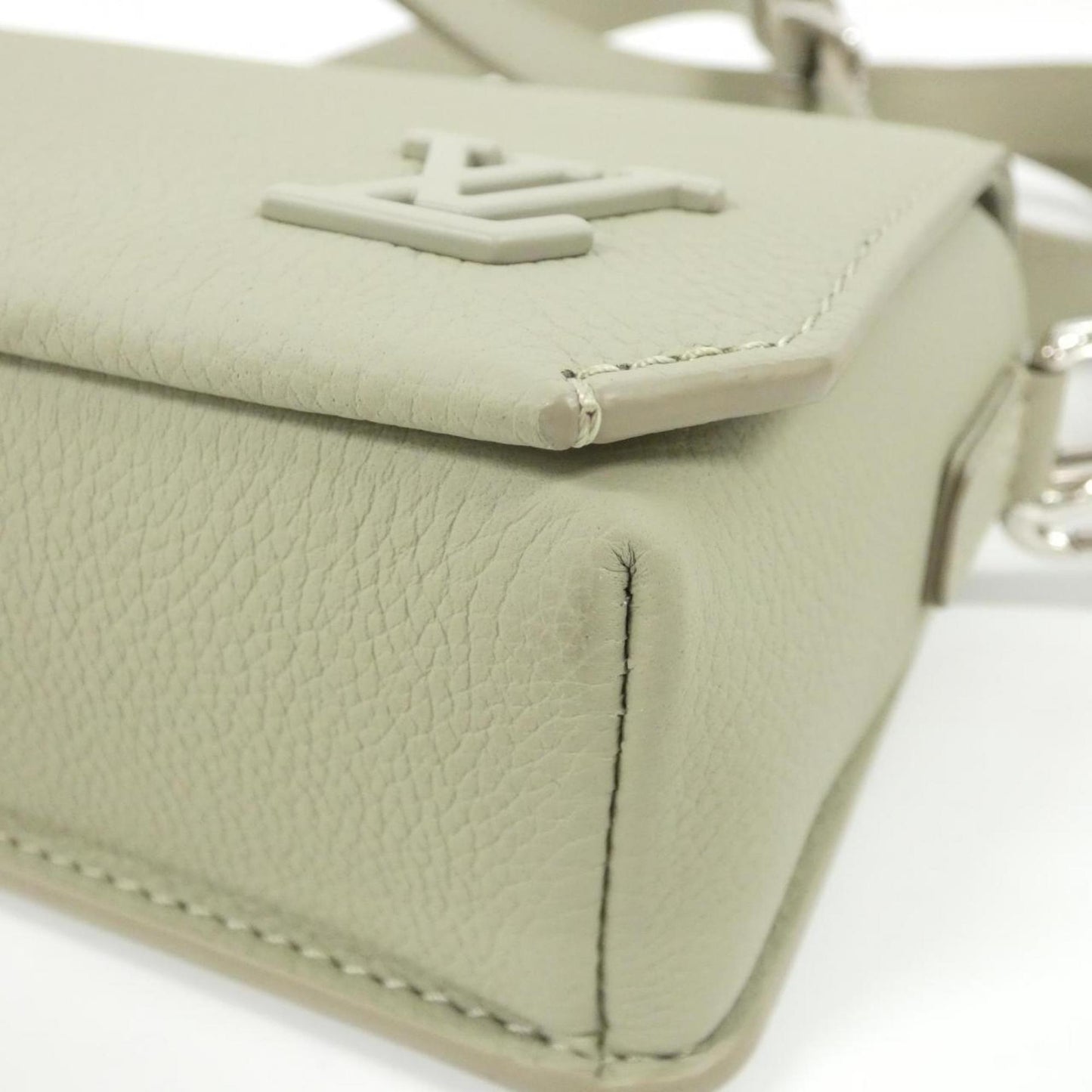 Louis Vuitton Others Gray Shoulder Bags