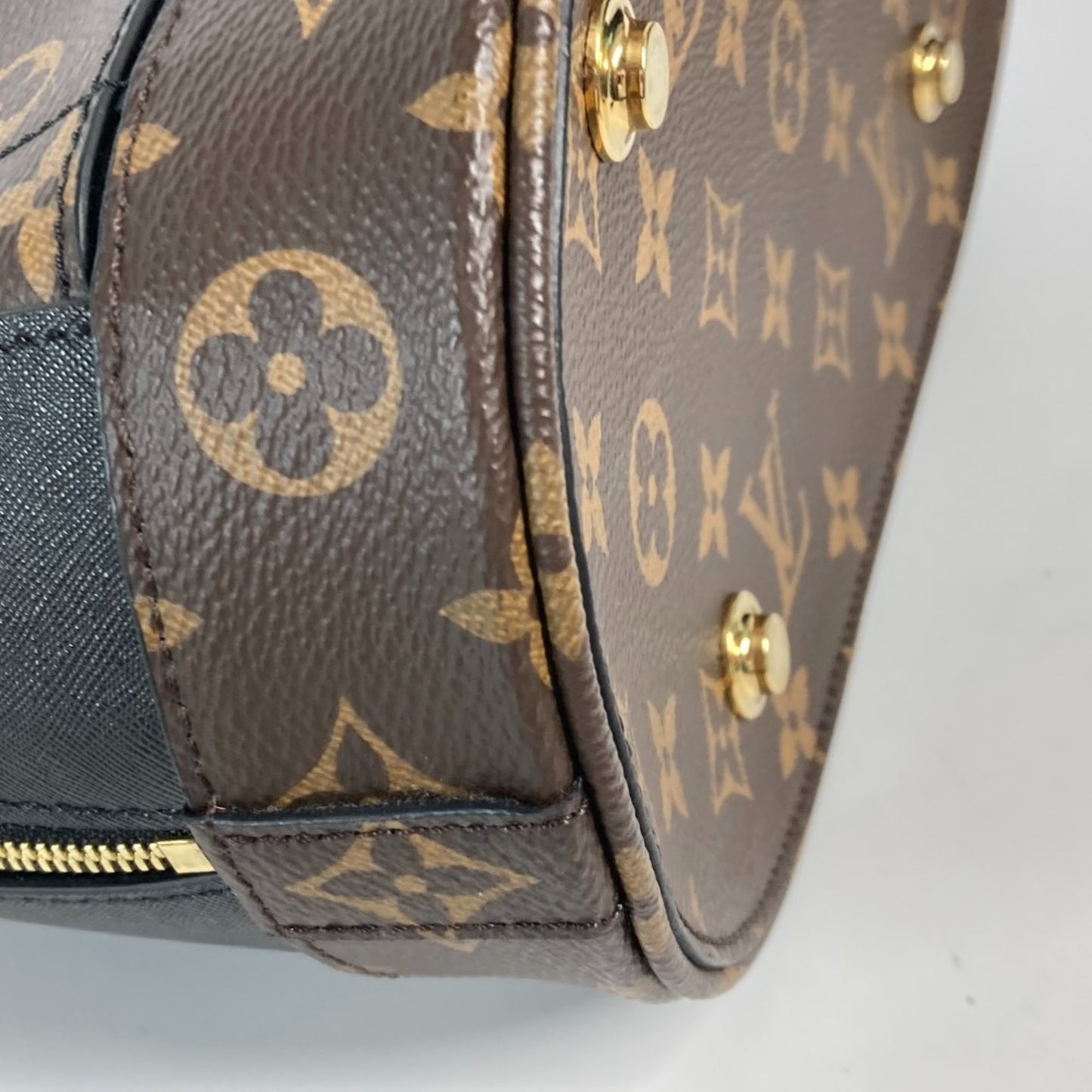 Louis Vuitton Monogram Canvas Black Shoulder Bags