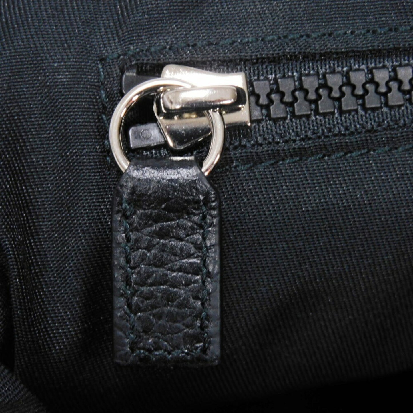 Gucci Nylon Black Shoulder Bags