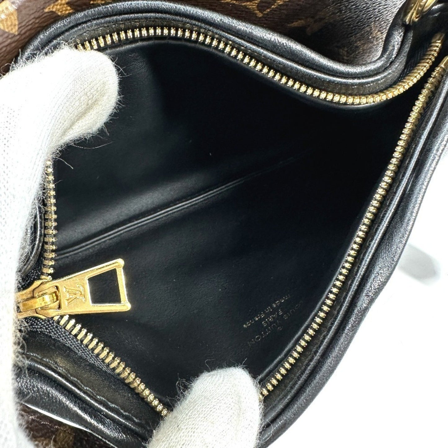 Louis Vuitton Monogram Canvas Brown Shoulder Bags