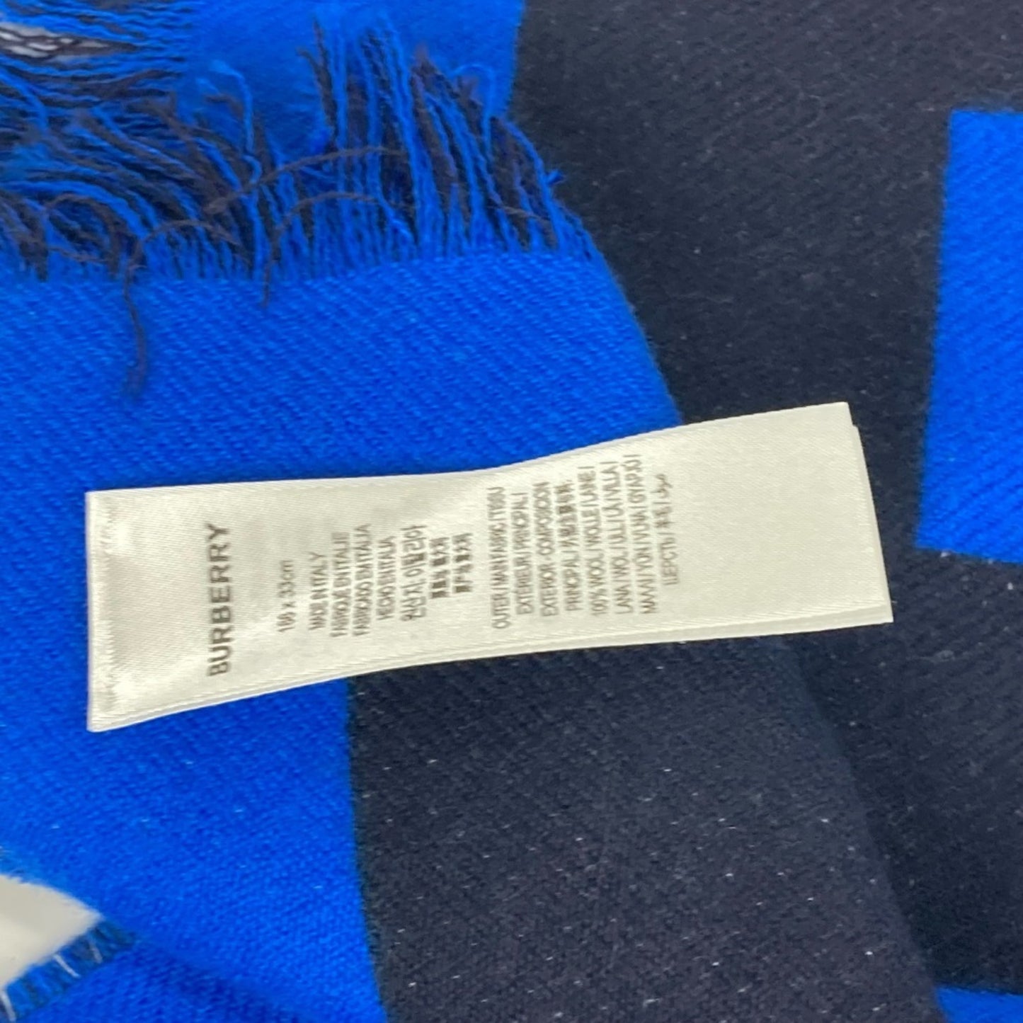 Burberry Wool Black Scarves