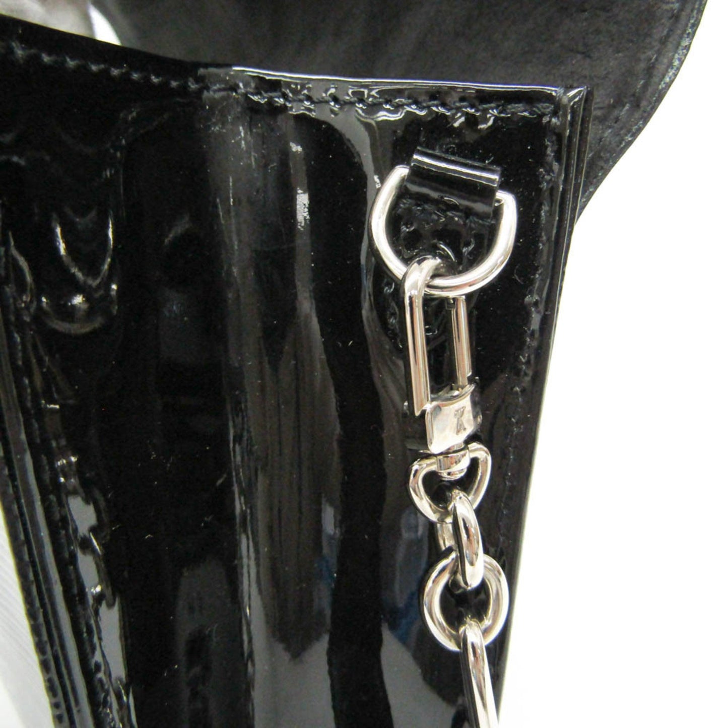 Louis Vuitton Patent Black Shoulder Bags