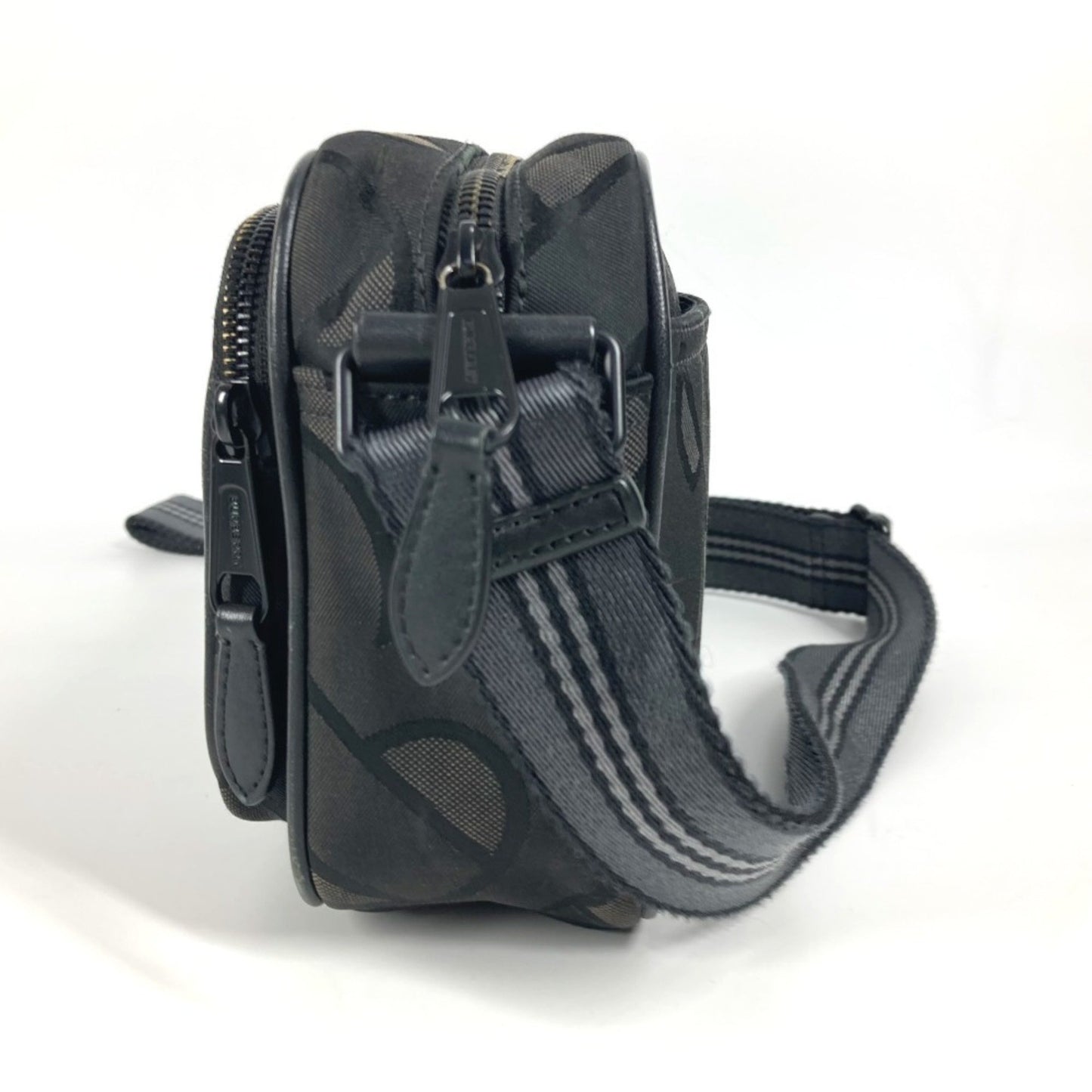 Burberry Nylon Black Shoulder Bags