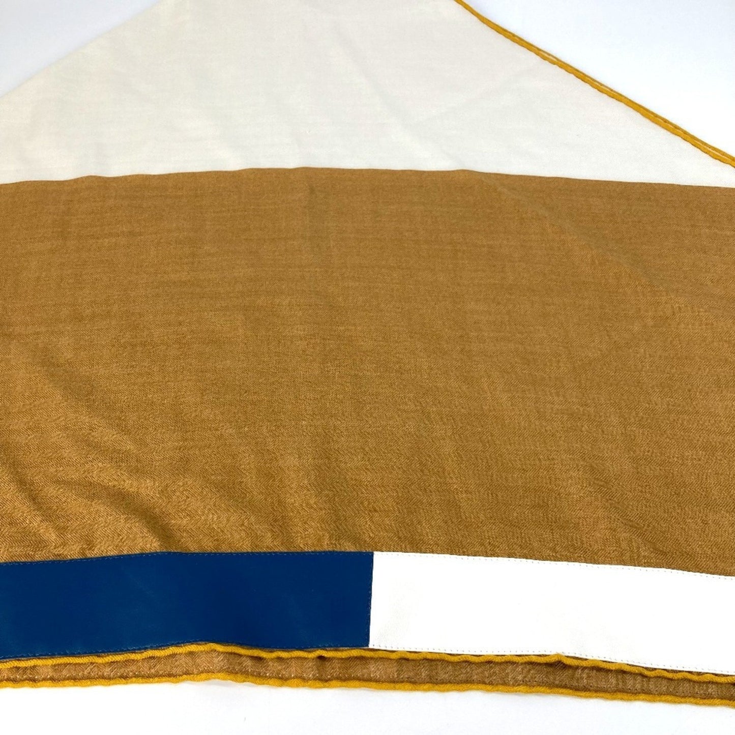 Louis Vuitton Cashmere White Scarves