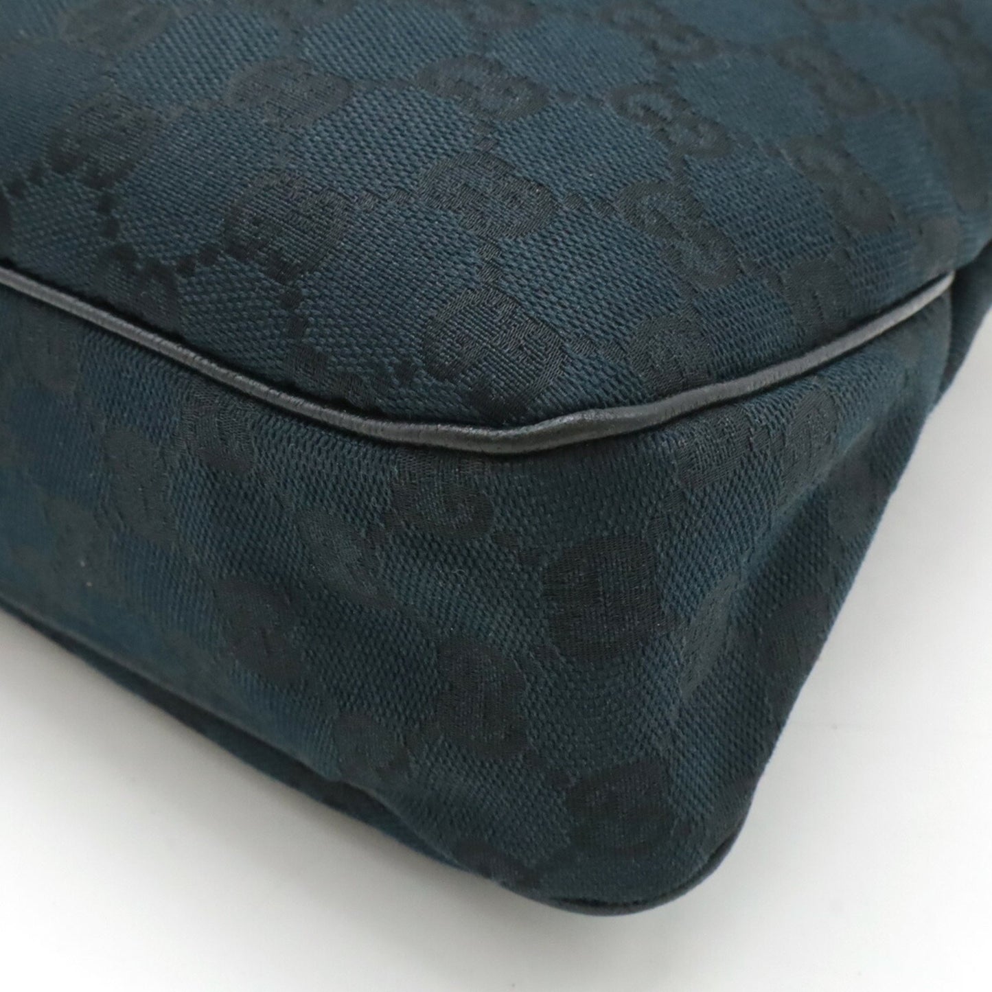 Gucci Canvas Black Shoulder Bags