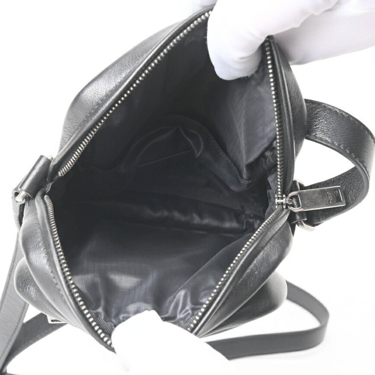 Saint Laurent Others Black Shoulder Bags