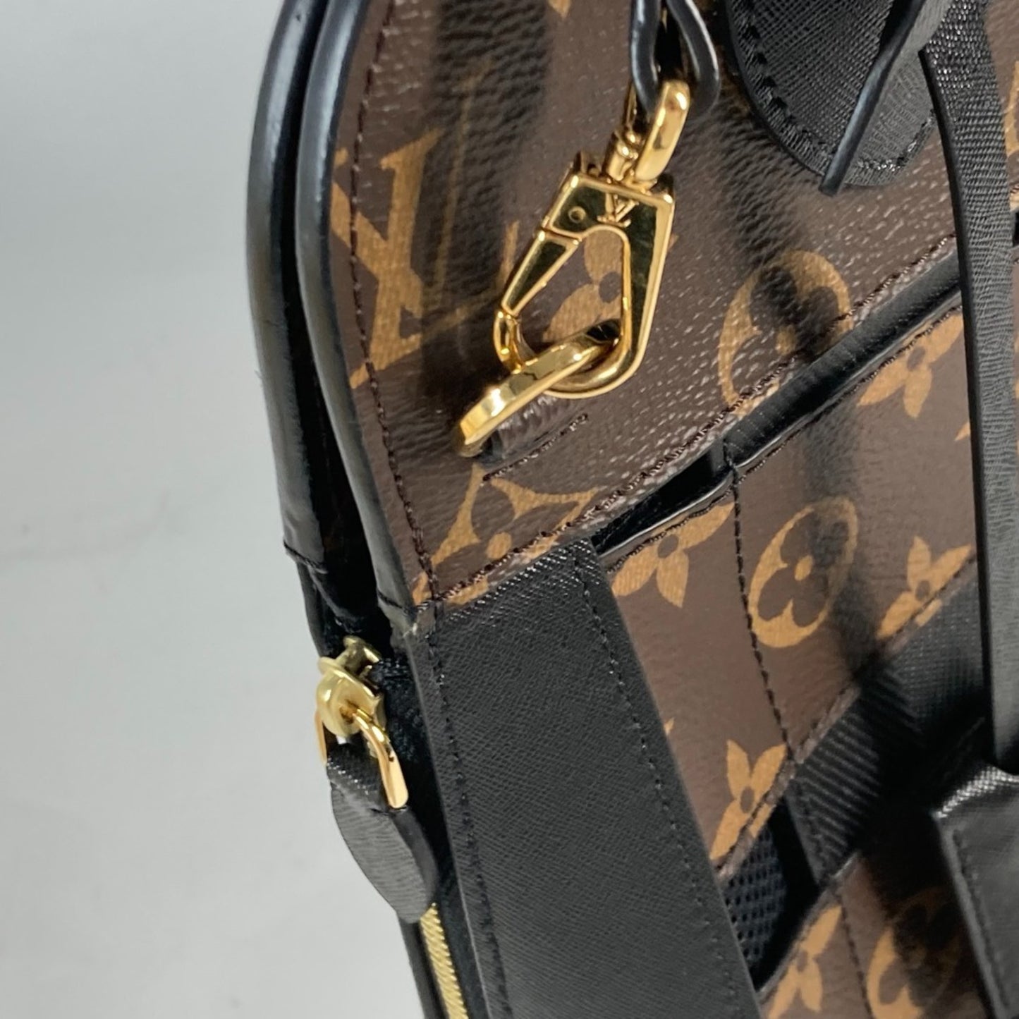Louis Vuitton Monogram Canvas Black Shoulder Bags