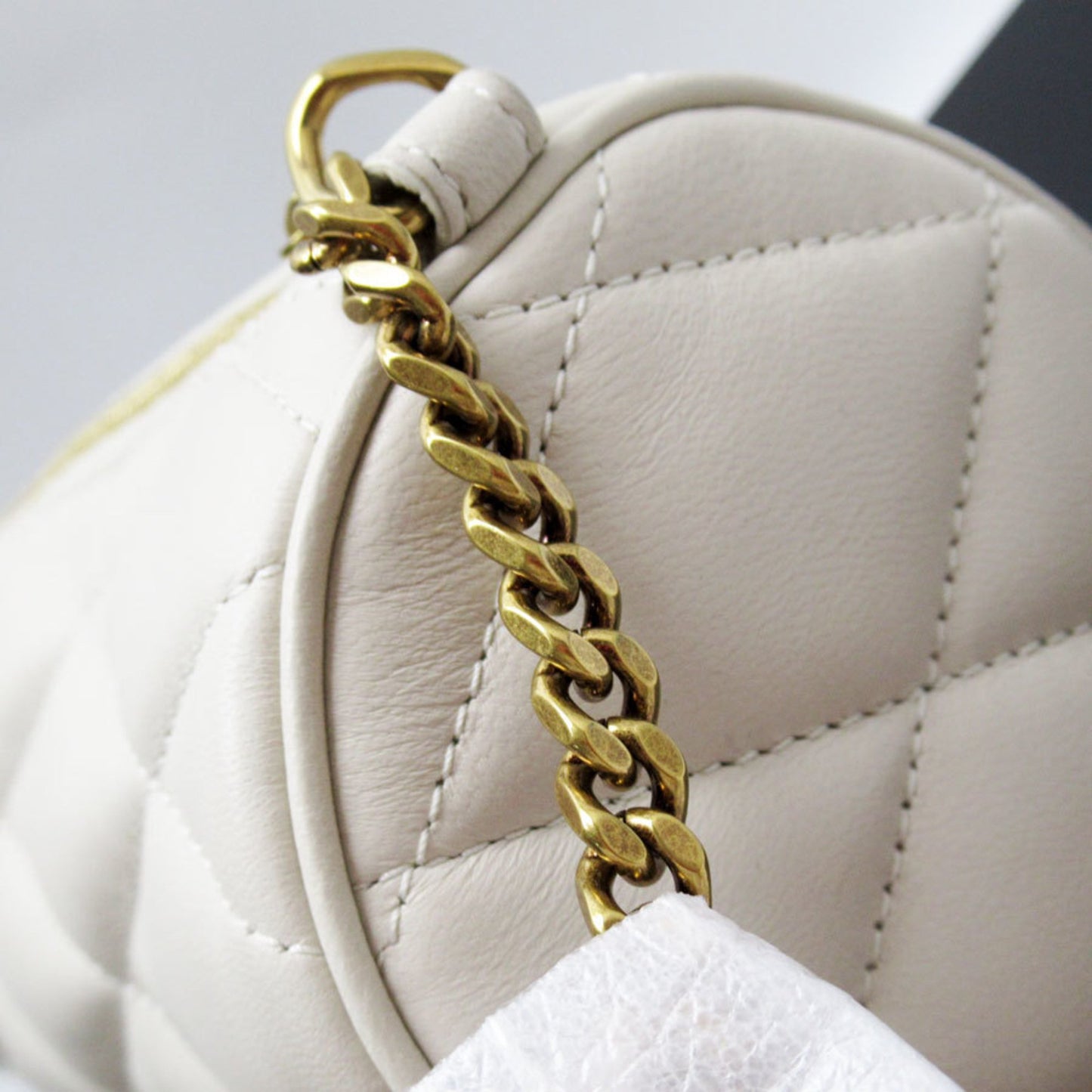 Saint Laurent Others White Handbags