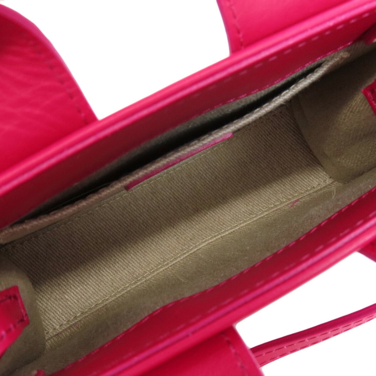 Chloé Others Pink Handbags