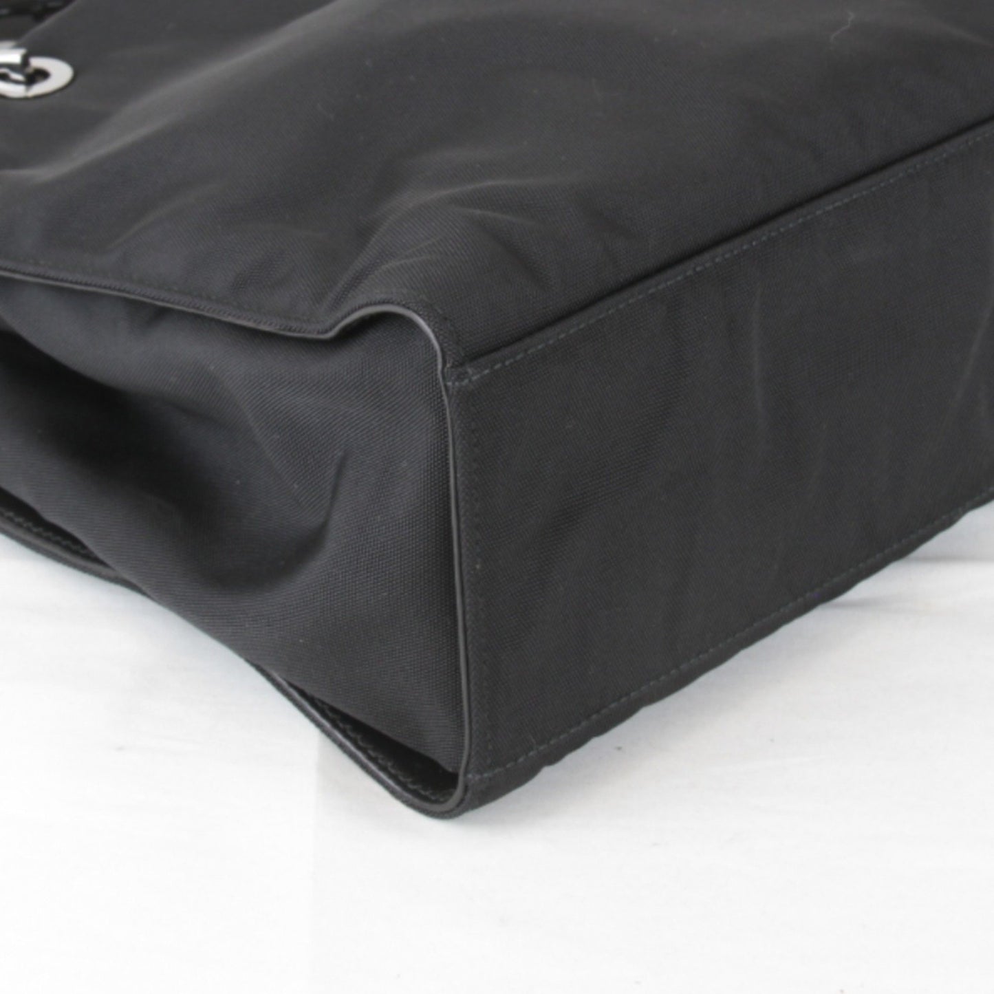Gucci Nylon Black Shoulder Bags