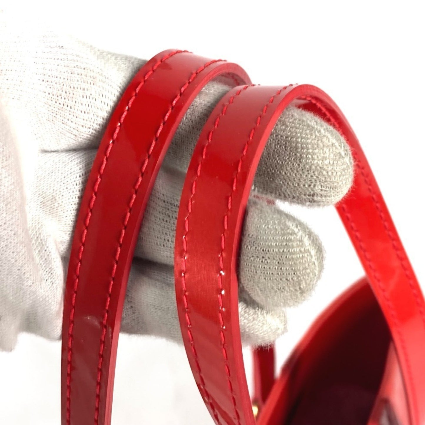 Louis Vuitton Vernis Red Shoulder Bags