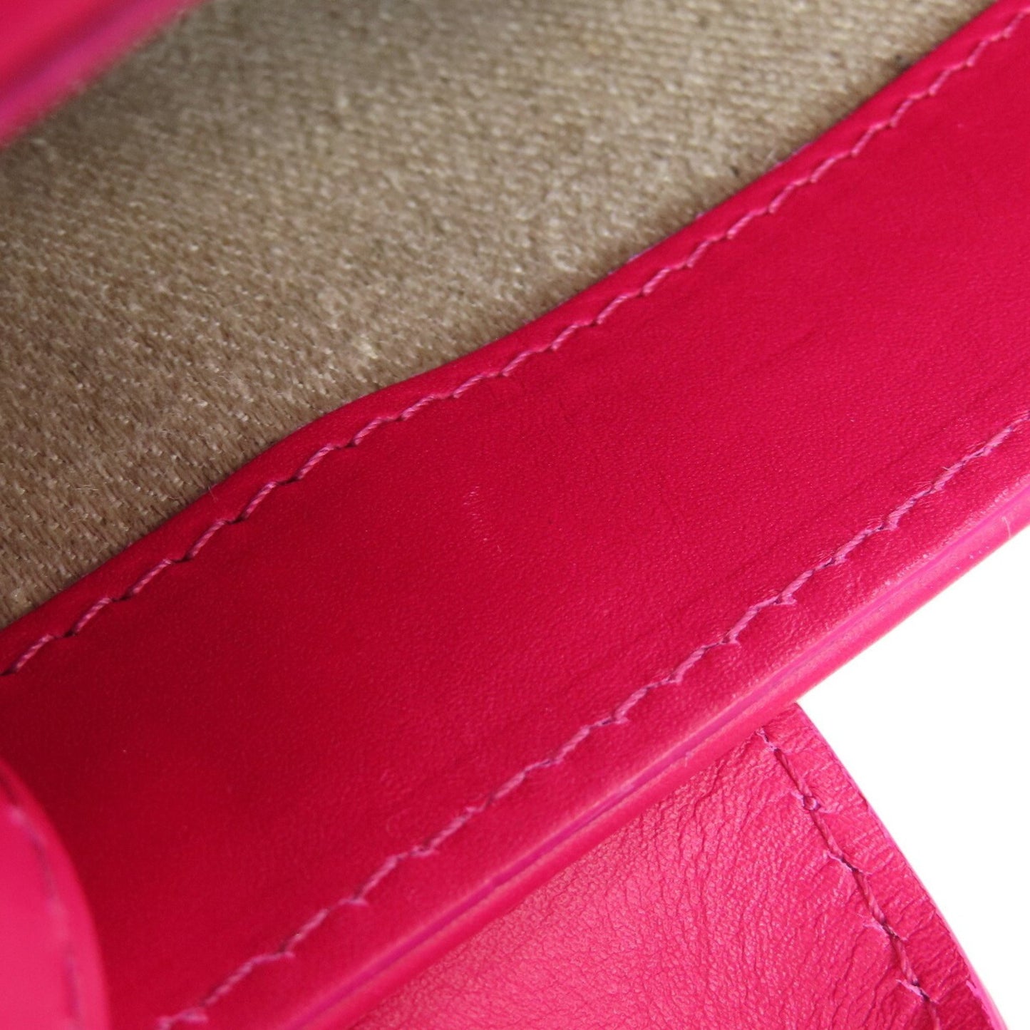 Chloé Others Pink Handbags
