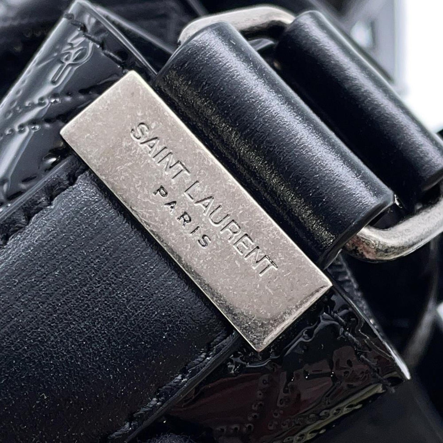 Saint Laurent Patent Black Shoulder Bags