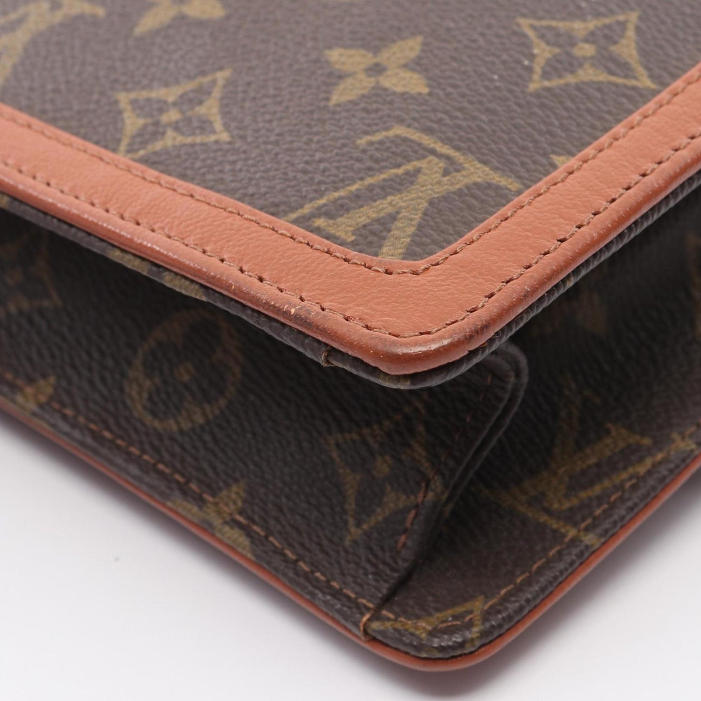 Louis Vuitton Coated Canvas Brown Clutch Bags