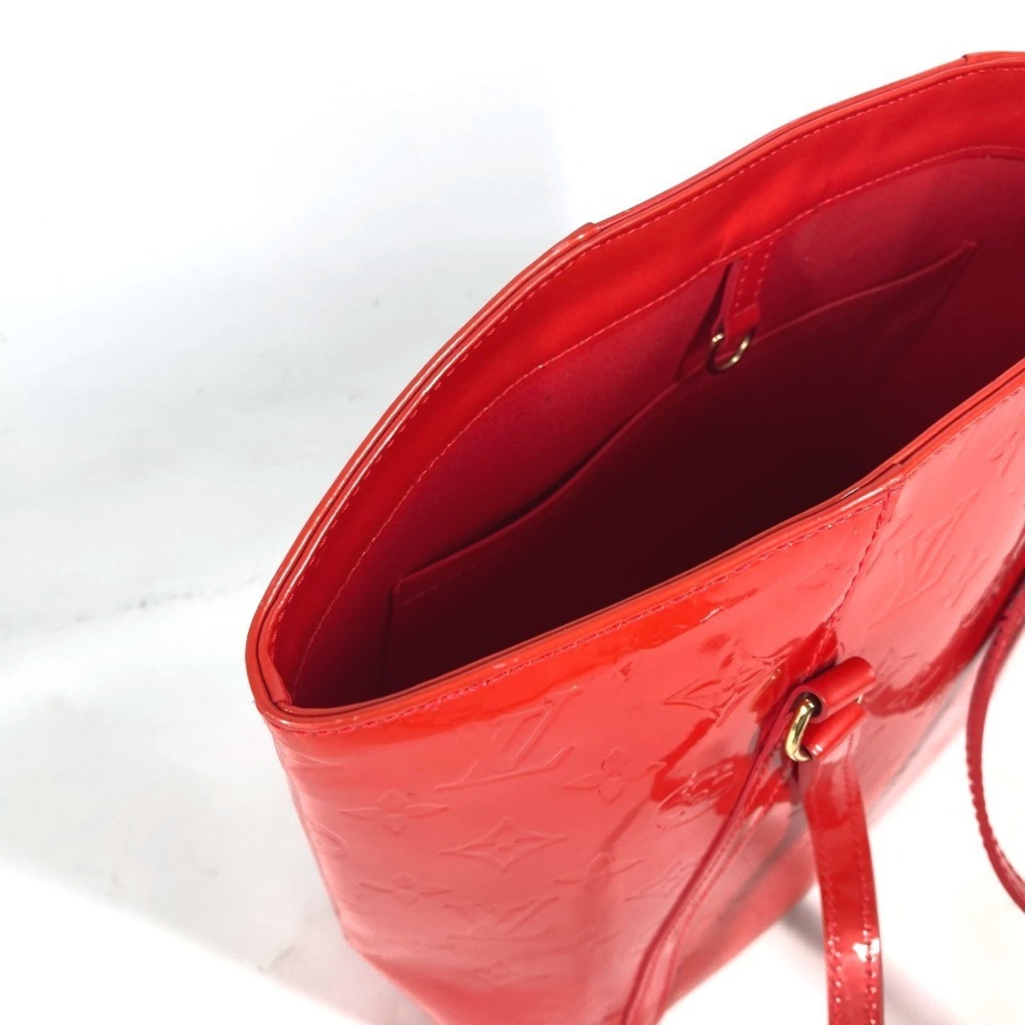 Louis Vuitton Vernis Red Shoulder Bags