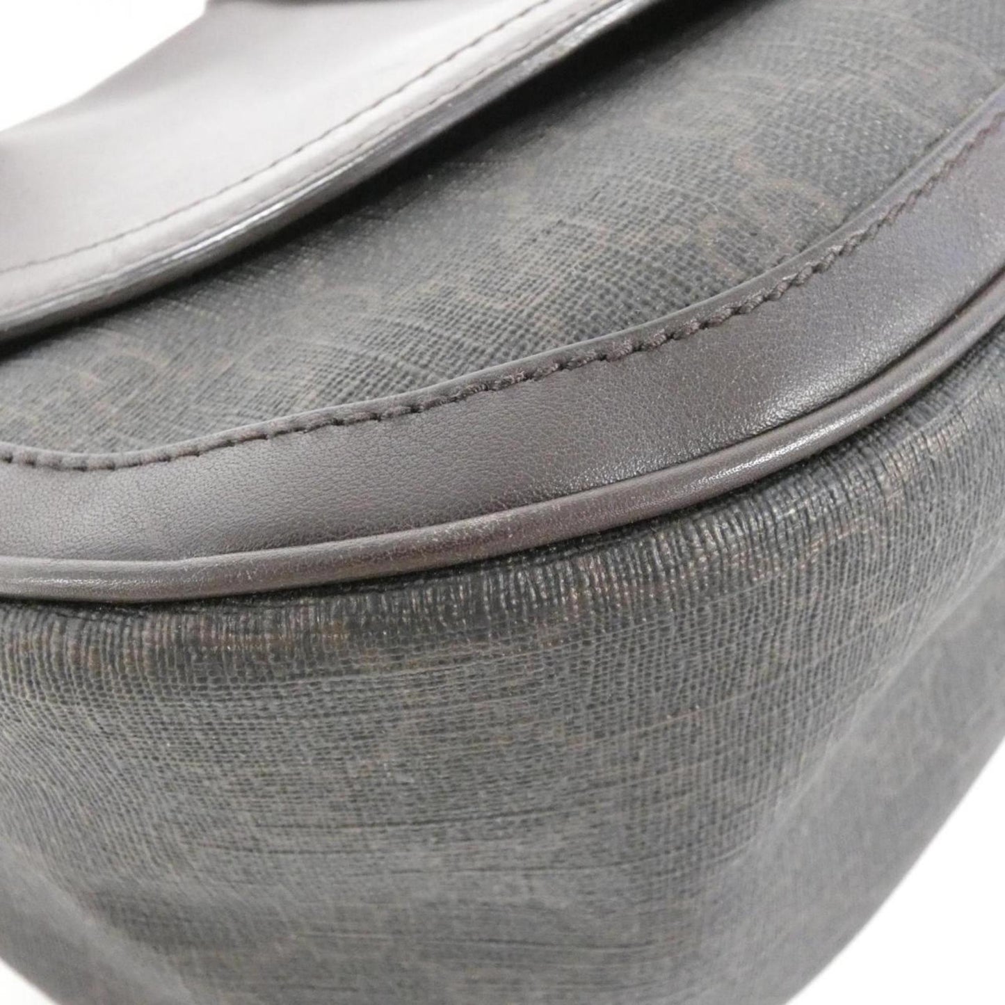 Gucci Canvas Brown Shoulder Bags