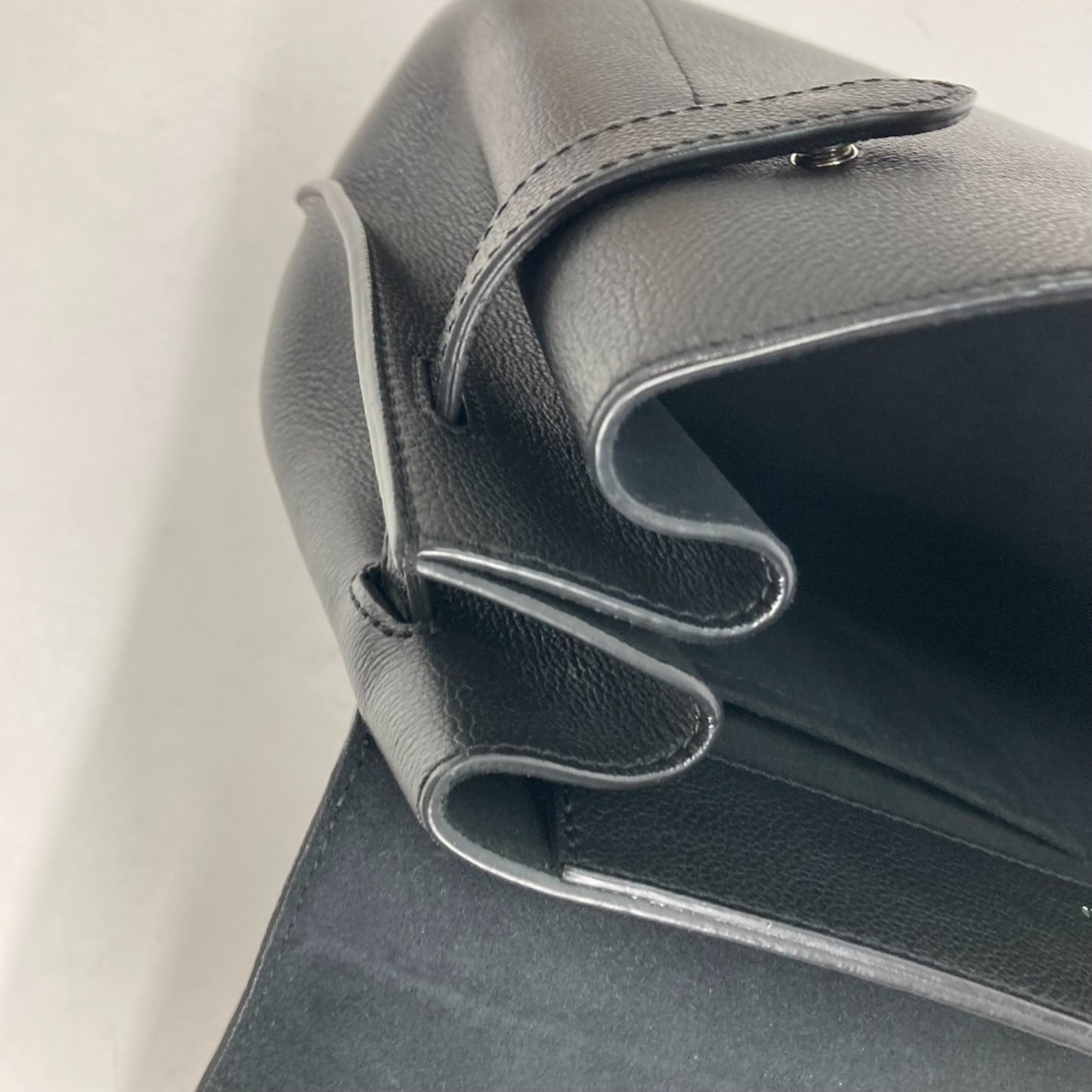 Louis Vuitton Others Black Handbags