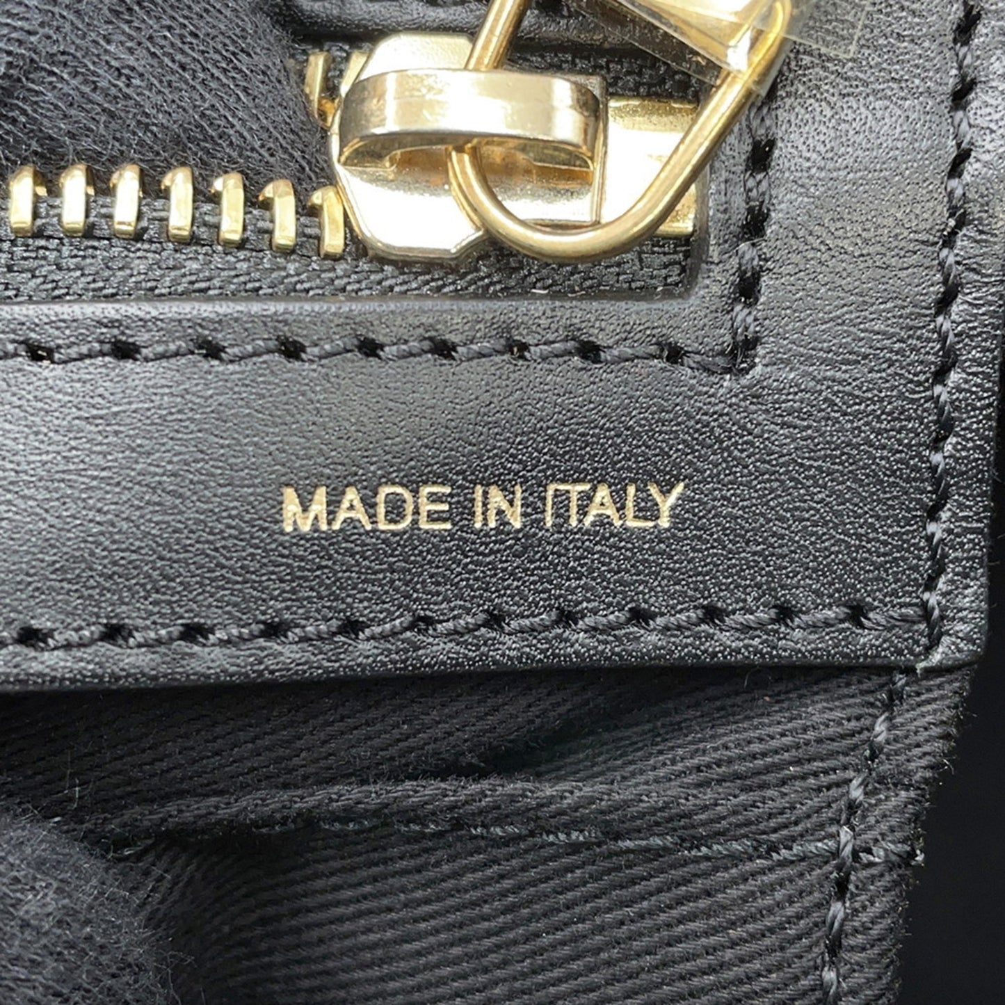 Chloé Others Black Handbags