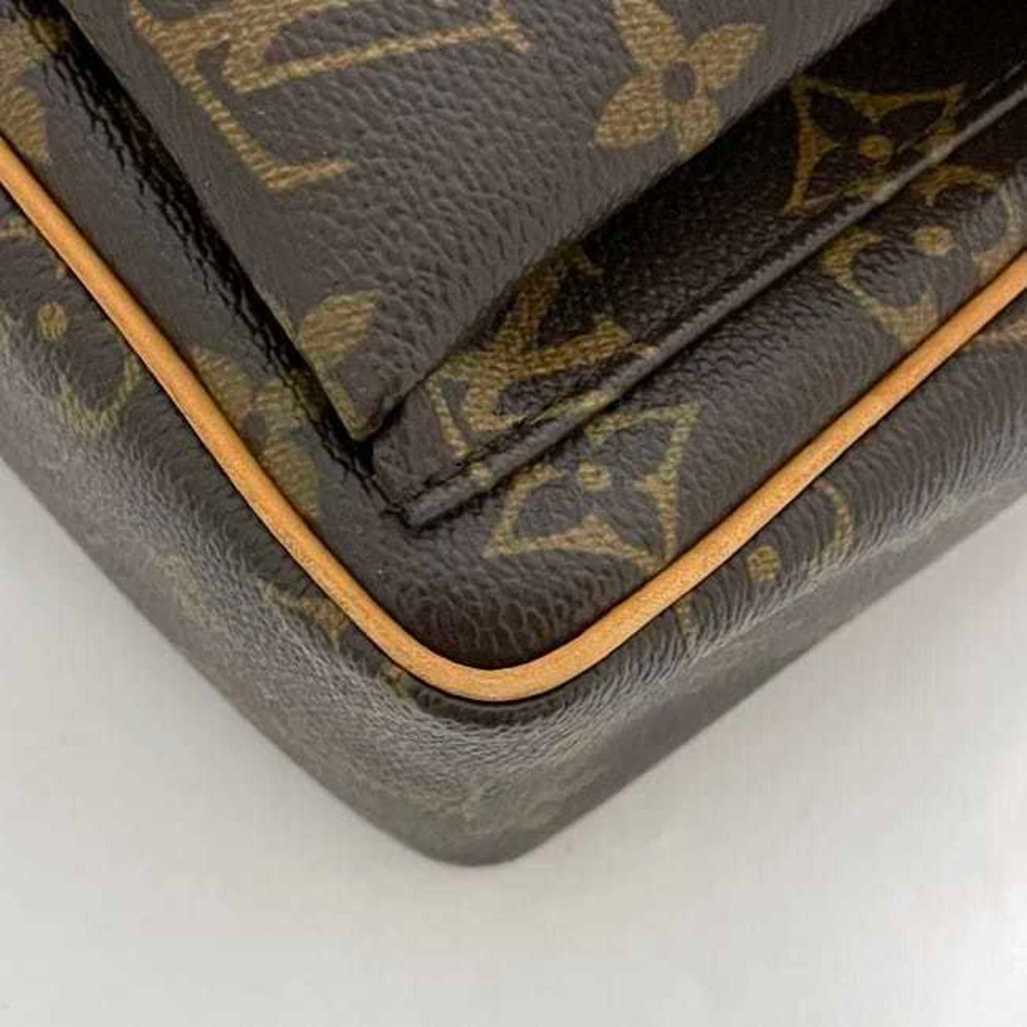 Louis Vuitton Monogram Canvas Brown Shoulder Bags