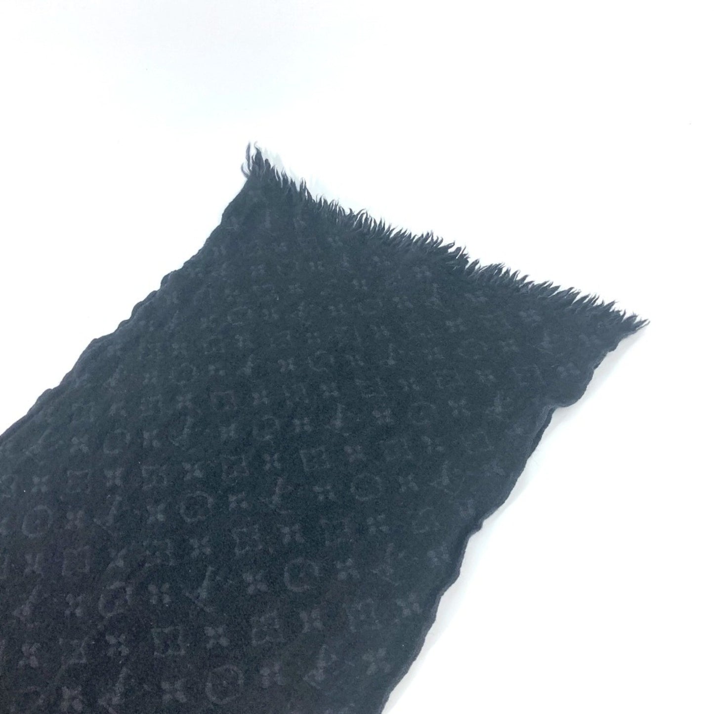 Louis Vuitton Wool Black Scarves