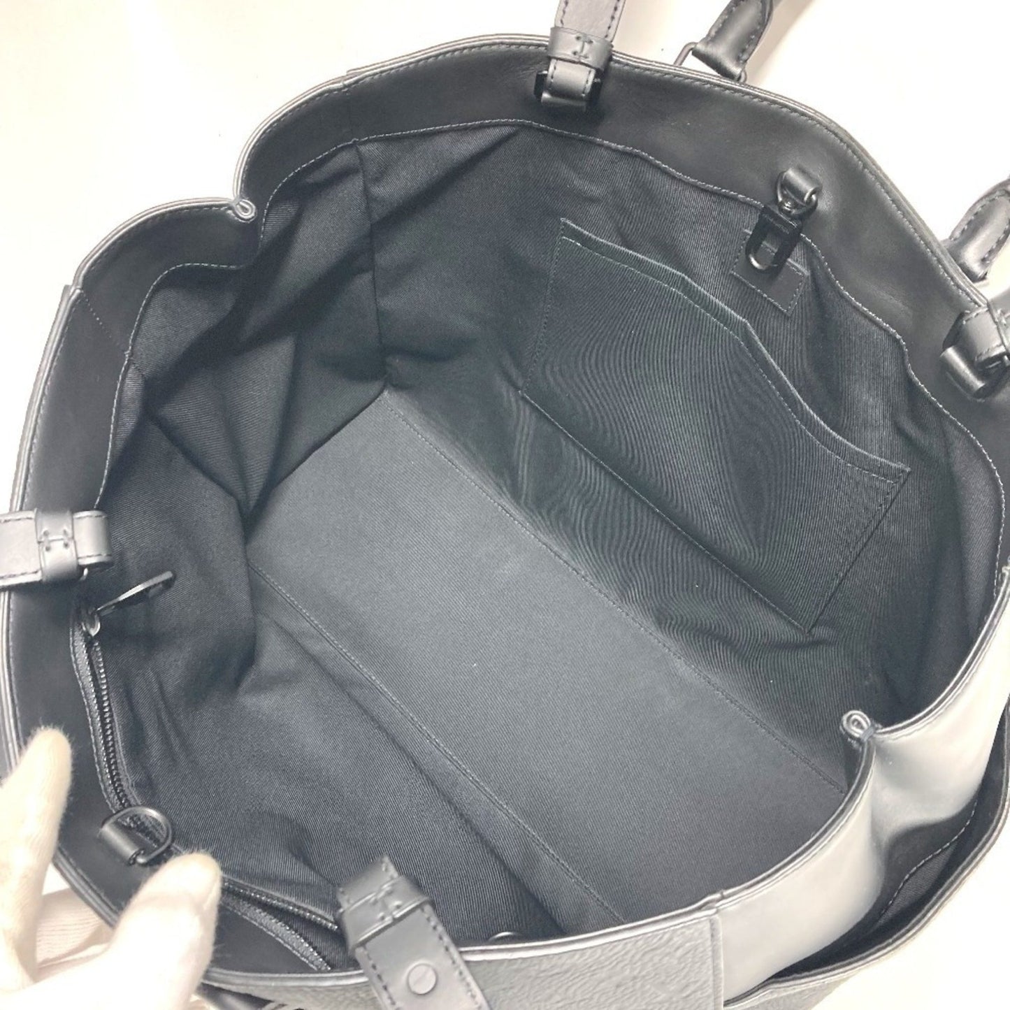 Louis Vuitton Monogram Canvas Black Shoulder Bags