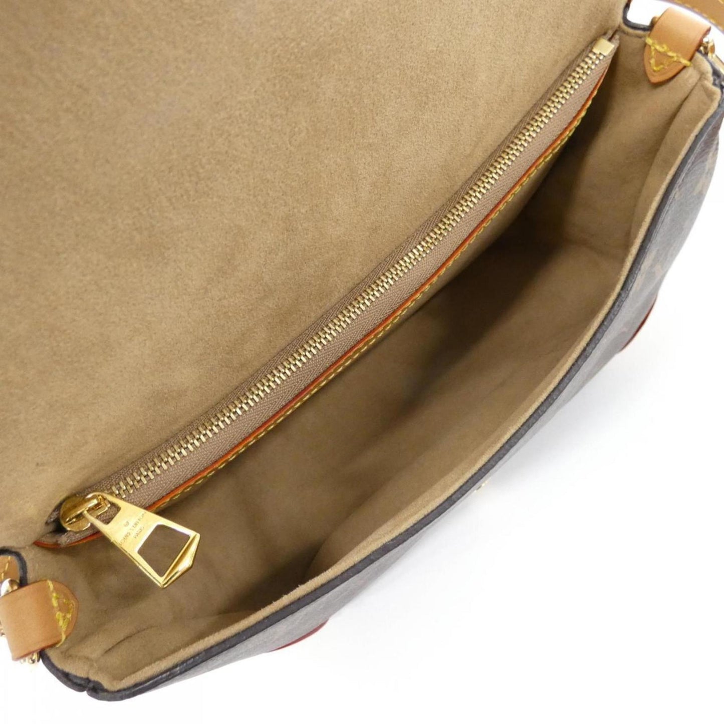 Louis Vuitton Coated Canvas White Shoulder Bags