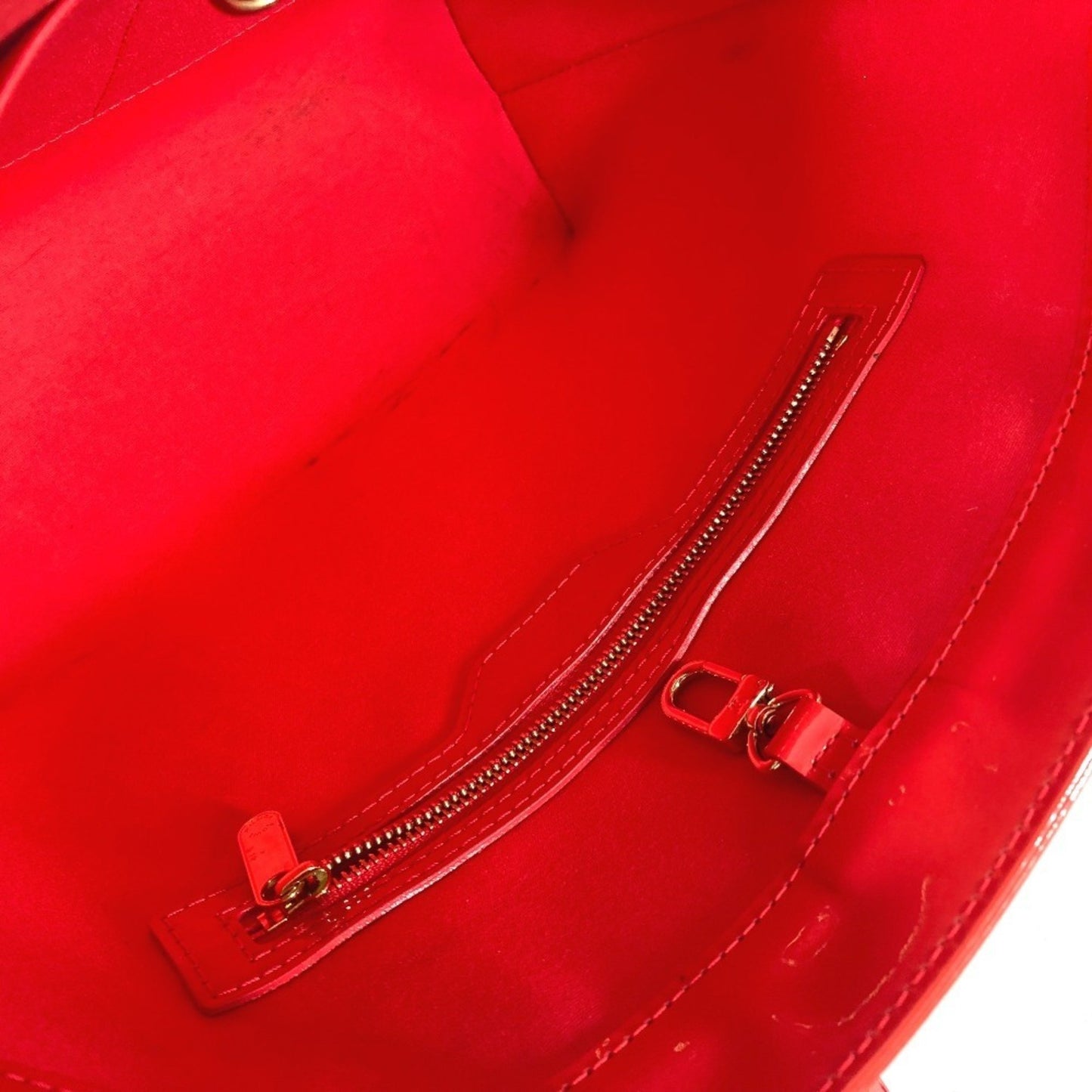 Louis Vuitton Vernis Red Shoulder Bags