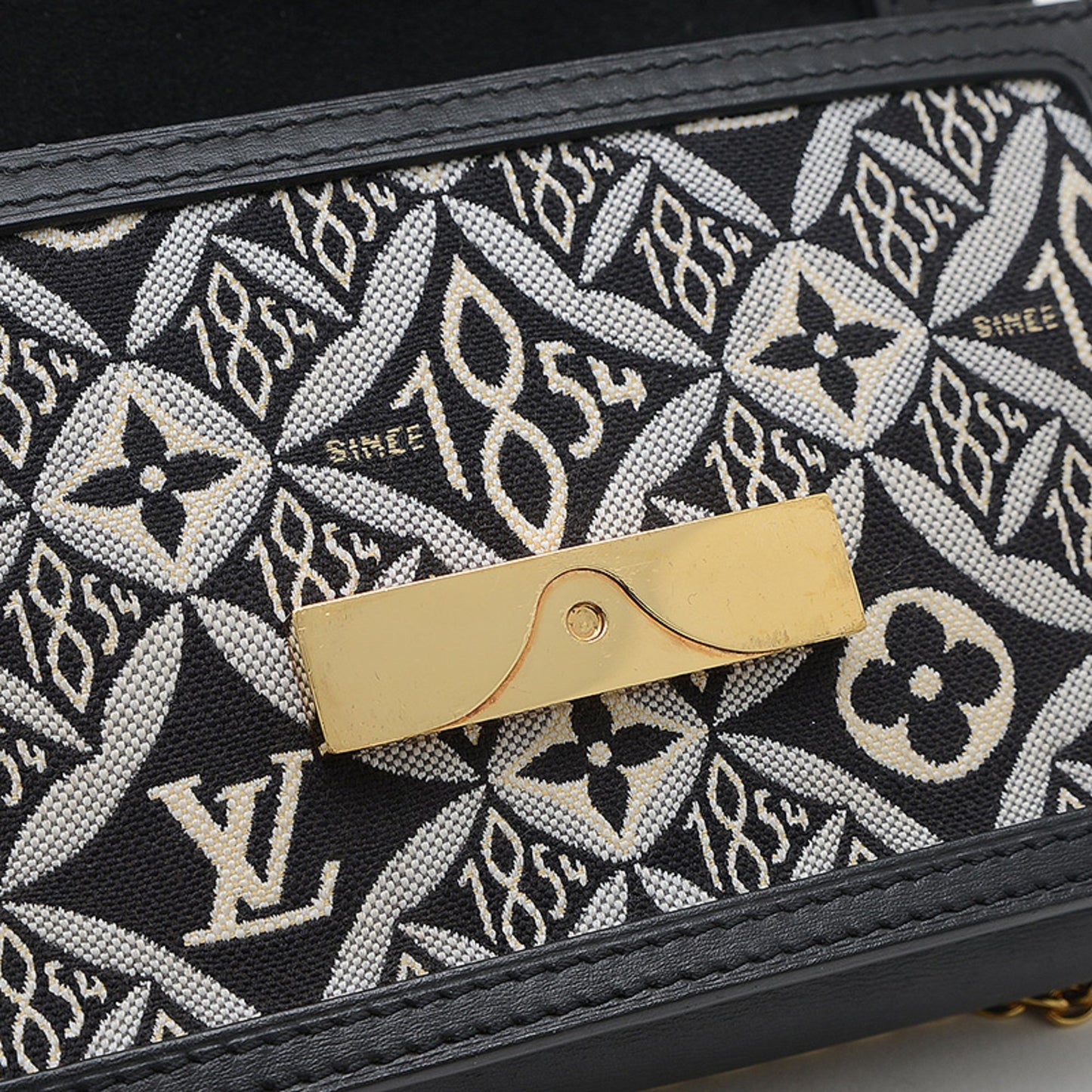 Louis Vuitton Woven Fabric Black Shoulder Bags
