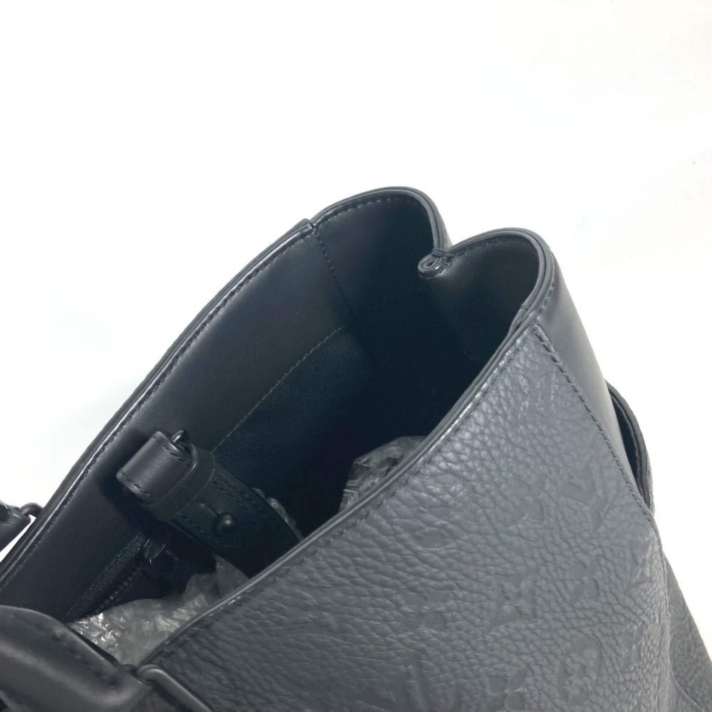Louis Vuitton Monogram Canvas Black Shoulder Bags
