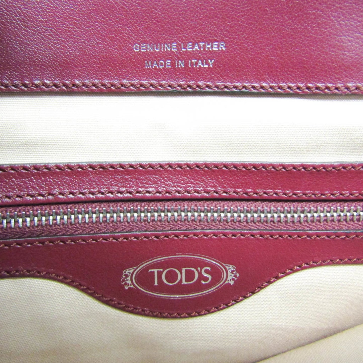 Tod's Others Red Handbags