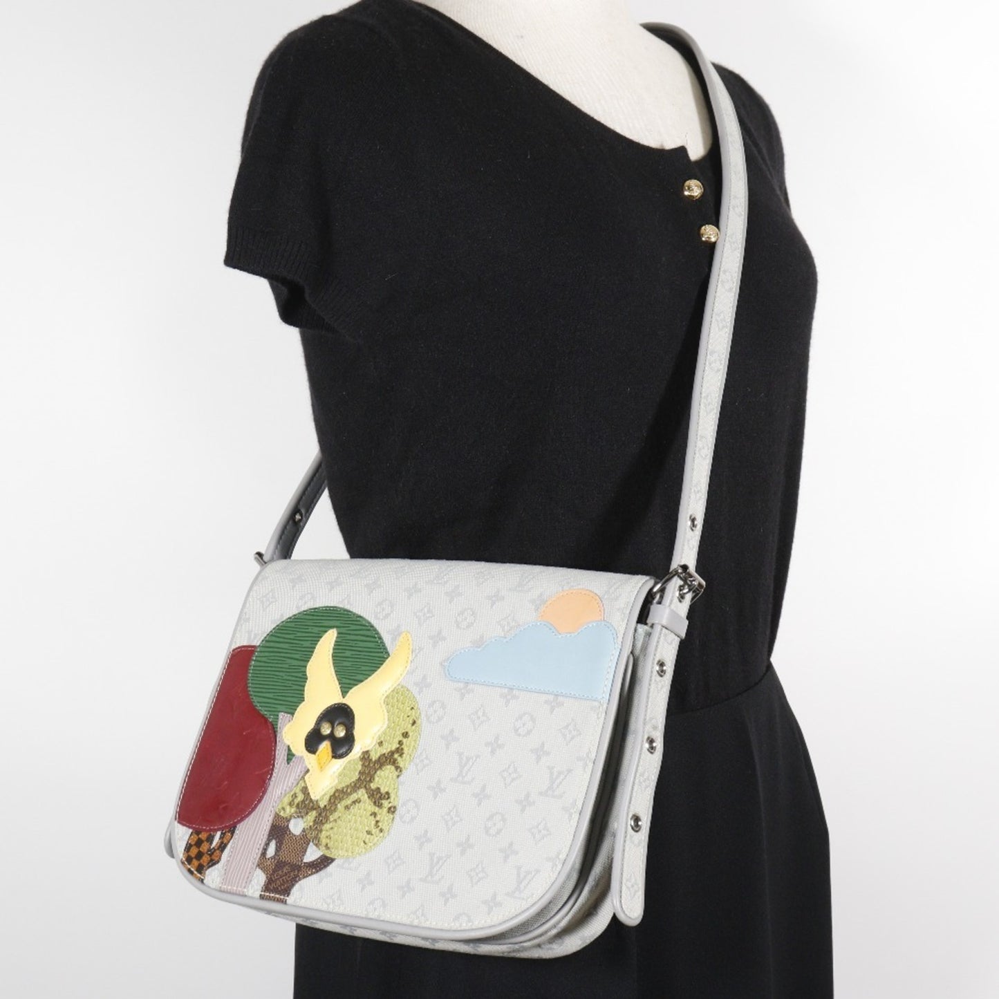 Louis Vuitton Monogram Canvas Gray Shoulder Bags