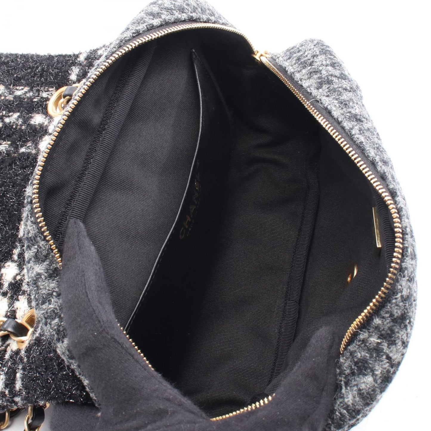 Chanel Wool Black Shoulder Bags