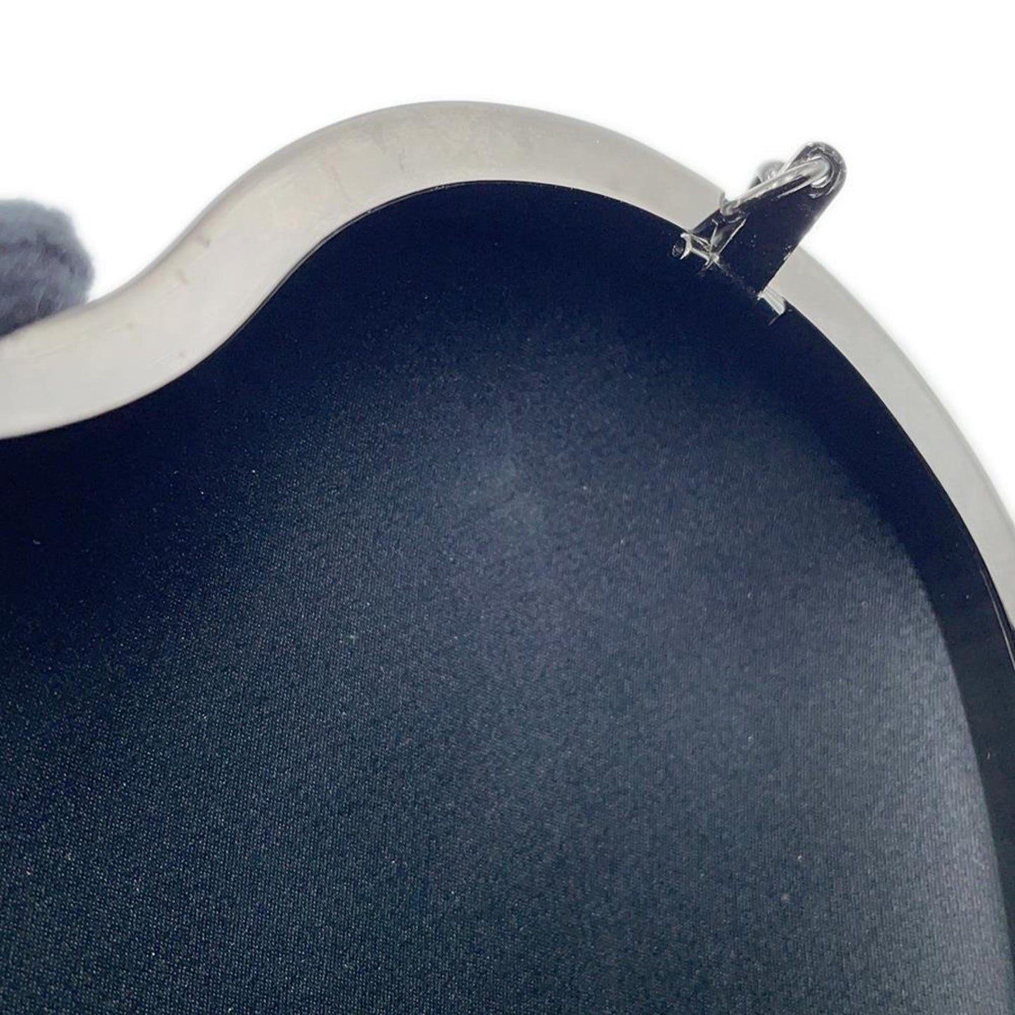 Saint Laurent Patent Black Shoulder Bags